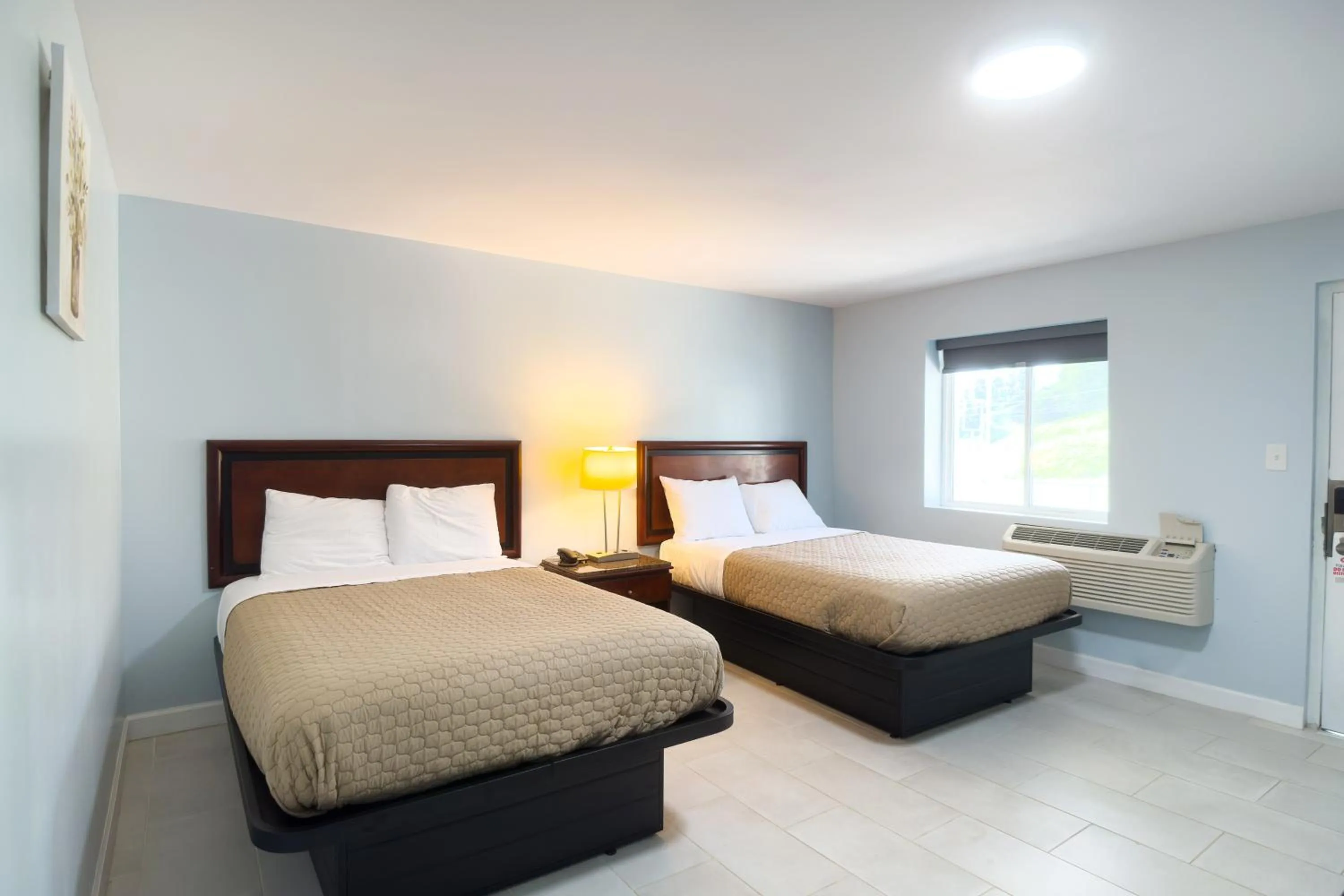 Bedroom, Bed in Imperial Inn by OYO Tazewell