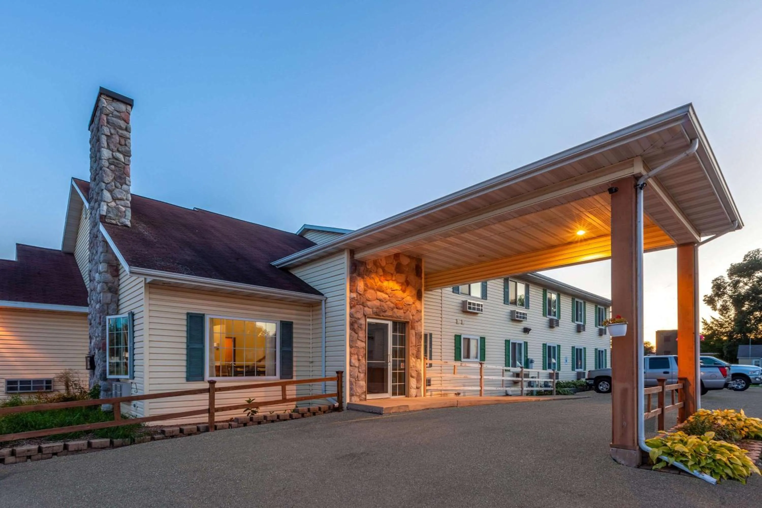 Property building in Super 8 by Wyndham Berlin WI