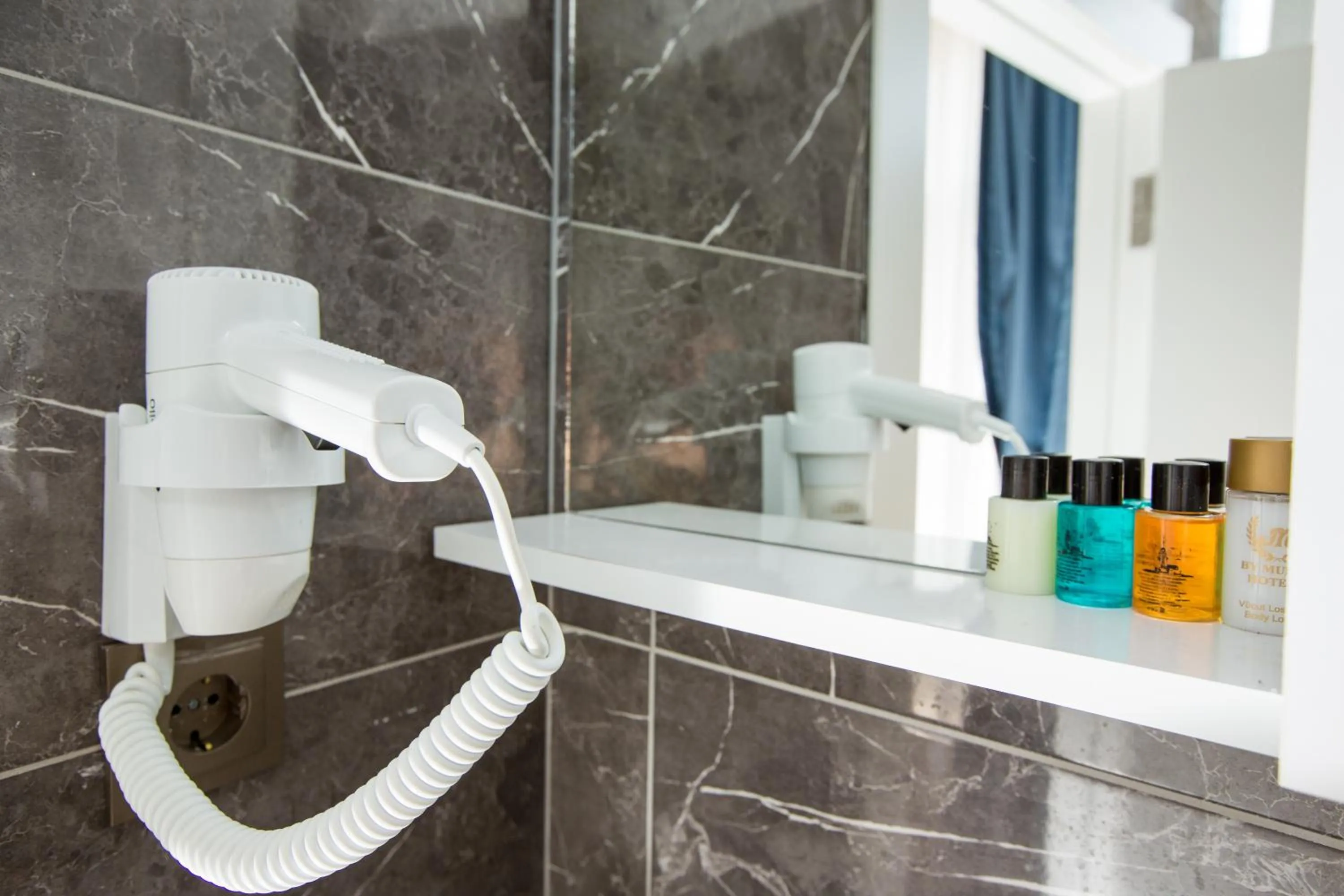 Bathroom in Corner Garden Hotel