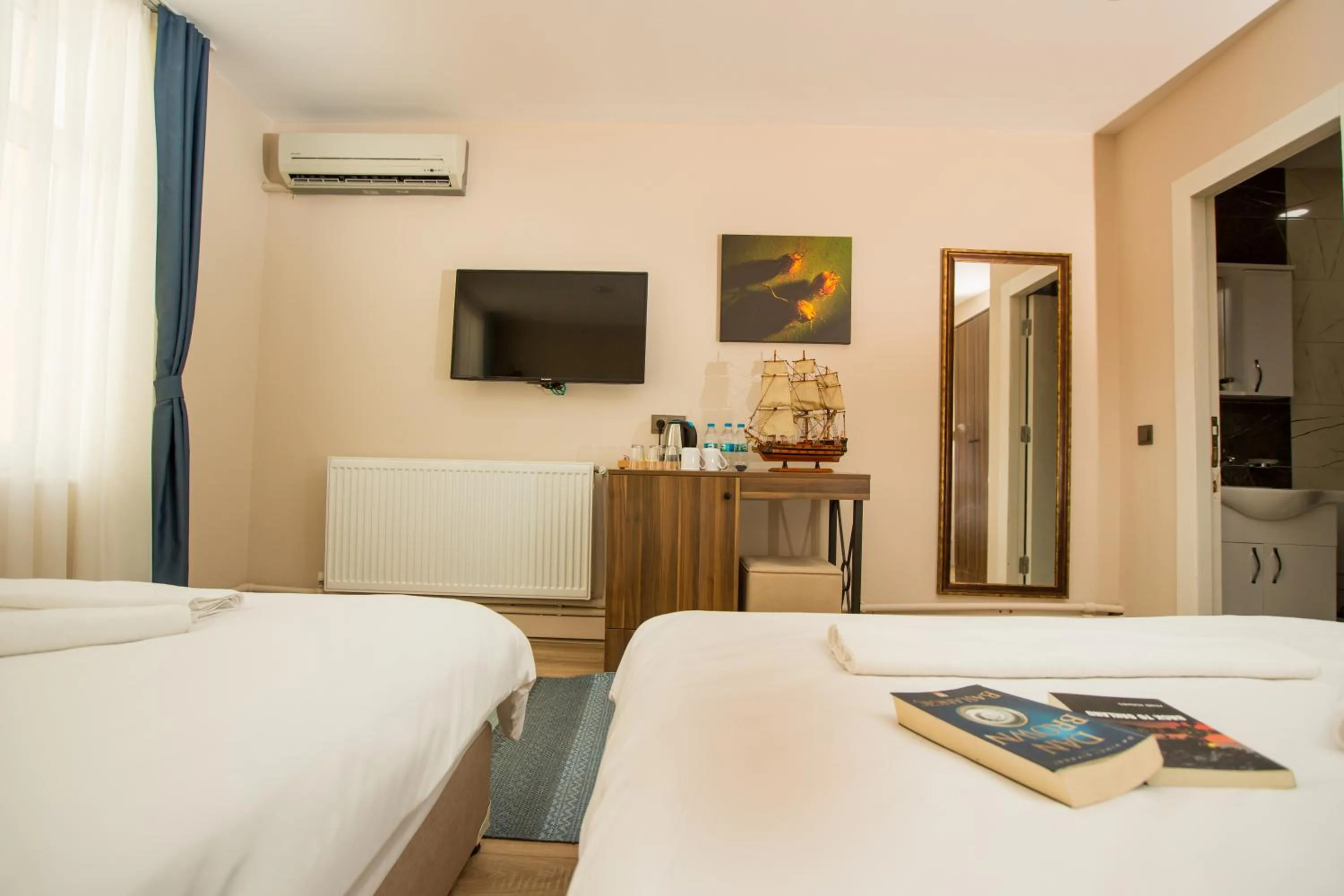 Bed in Corner Garden Hotel