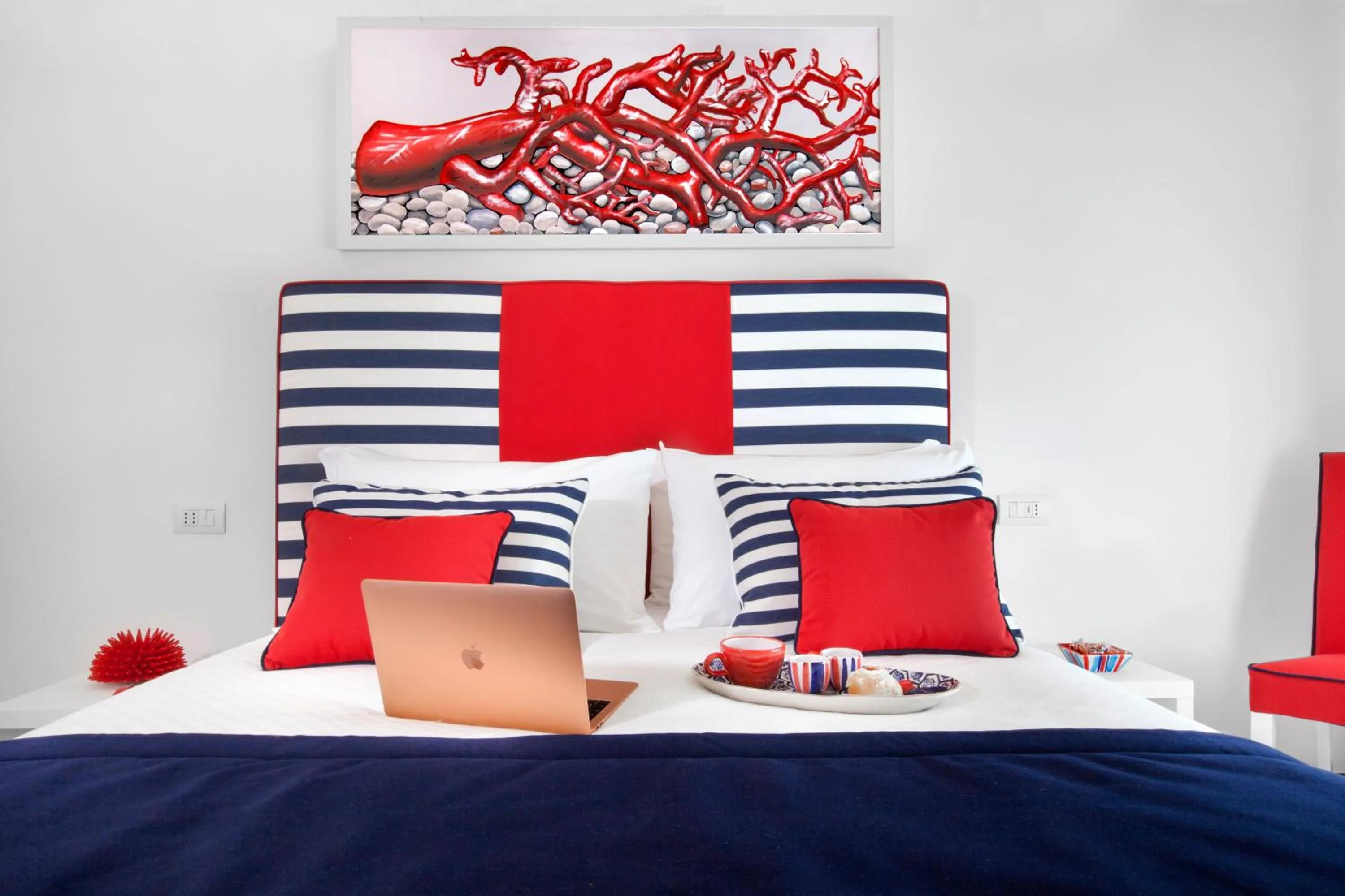 Bed in YourHome - Sersale Suites