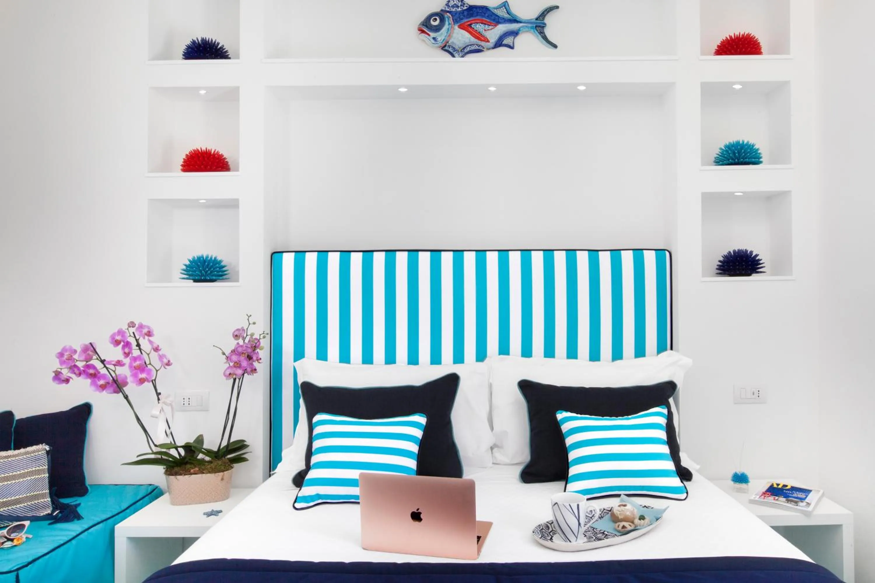 Bed in YourHome - Sersale Suites