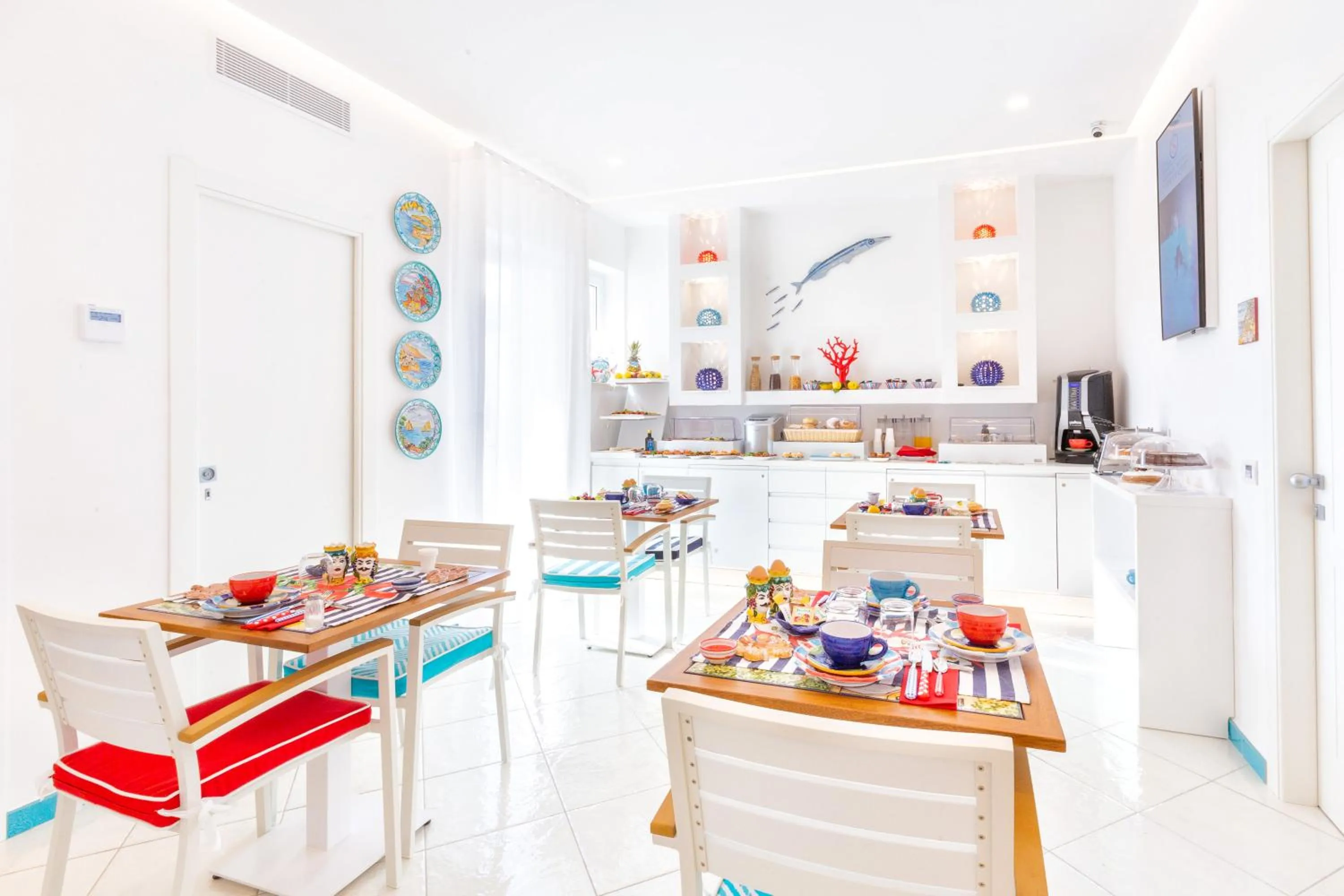 Breakfast in YourHome - Sersale Suites