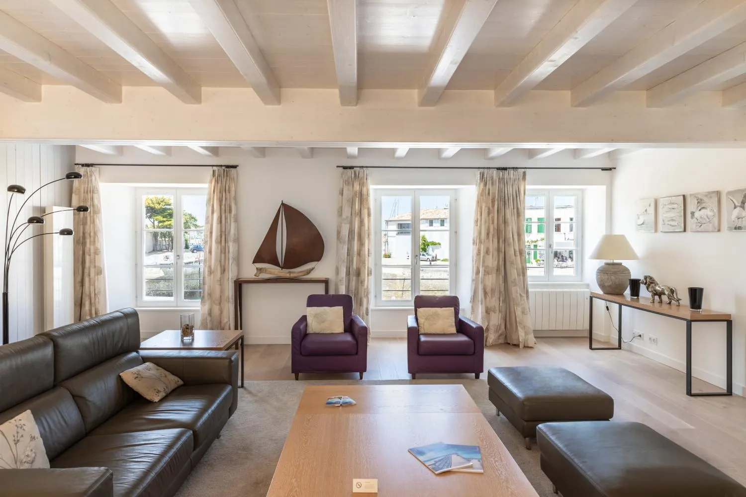 Seating area in Villa de L'Eclusier