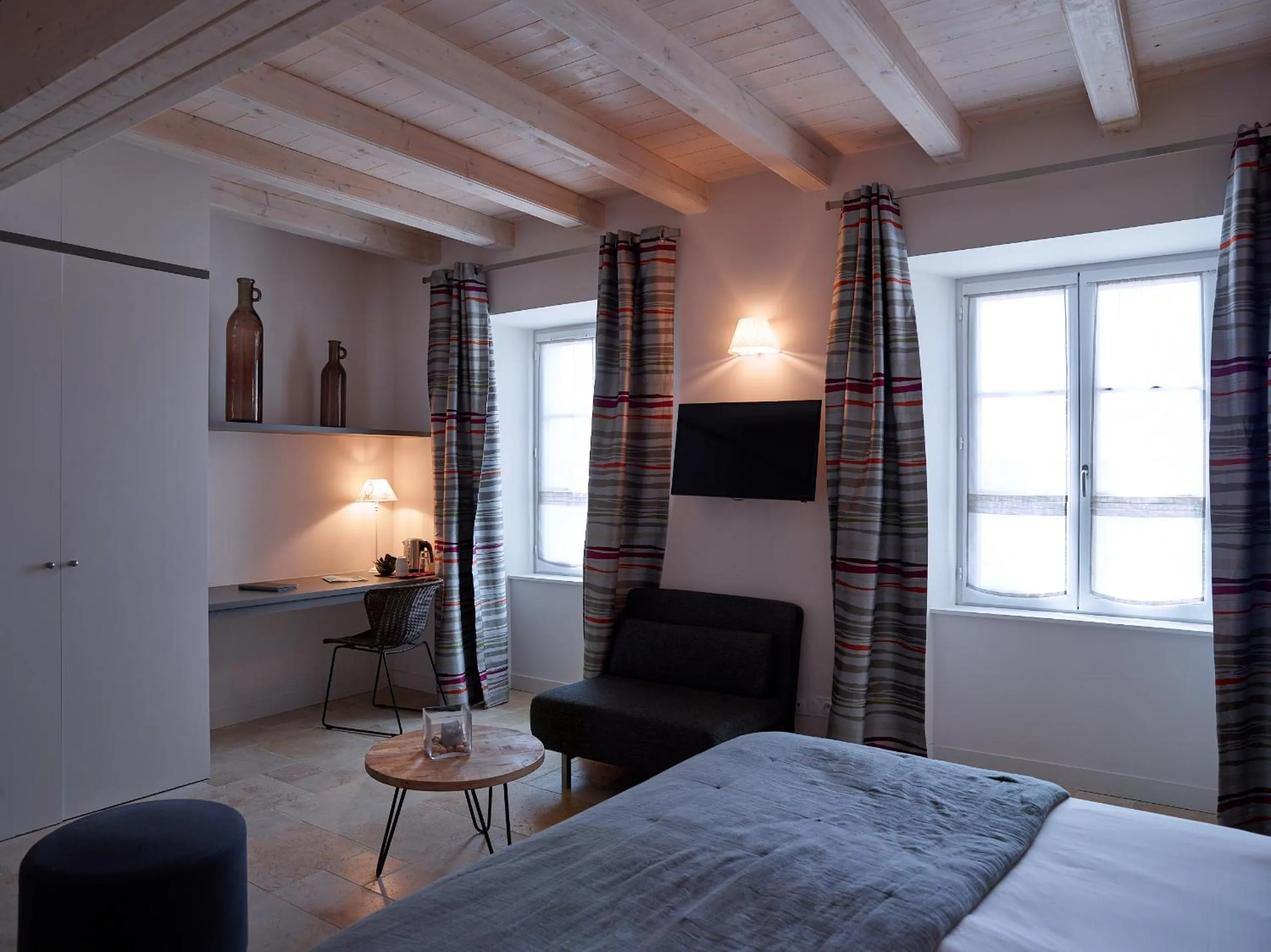 Photo of the whole room in Villa de L'Eclusier