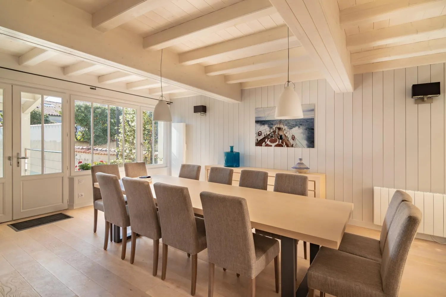 Dining area in Villa de L'Eclusier