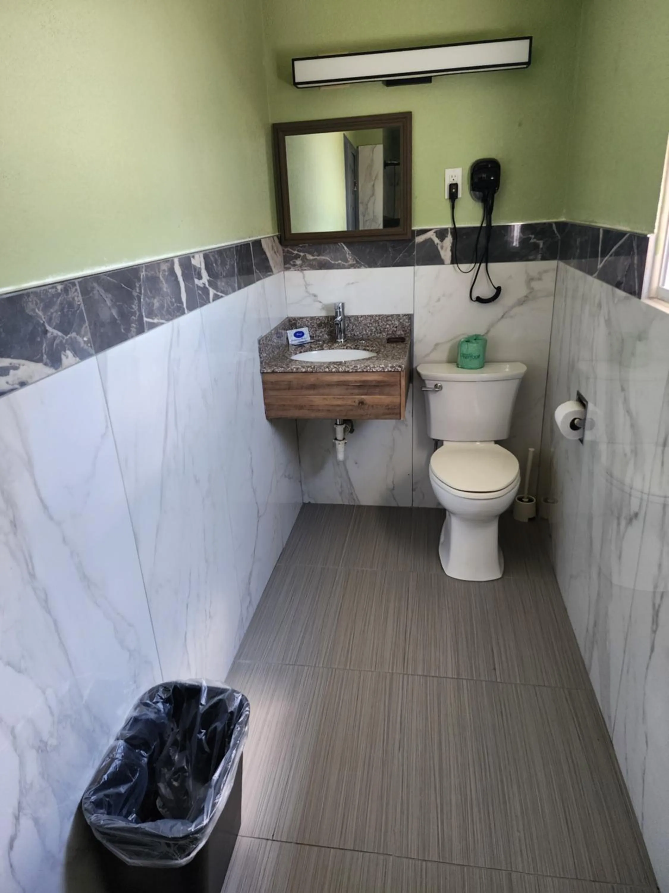 Bathroom in Plaza Motel