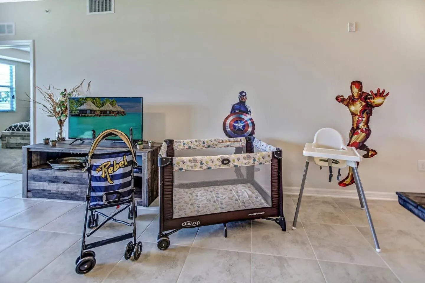 H - New 2 Bedroom Condo - 5 Miles to Disney - Free Water Park