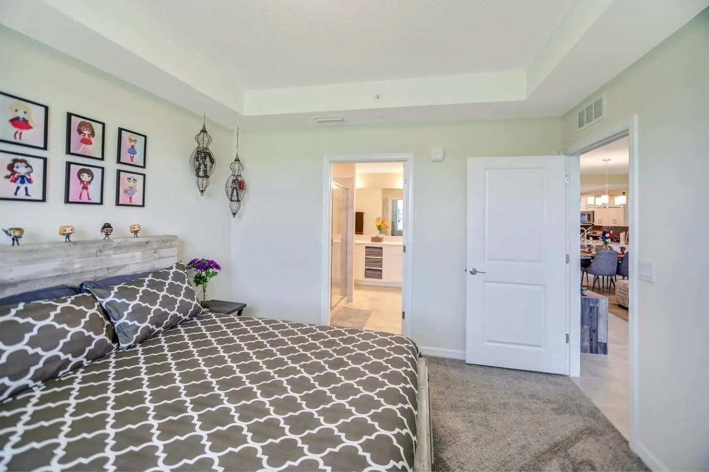 Bed in H - New 2 Bedroom Condo - 5 Miles to Disney - Free Water Park