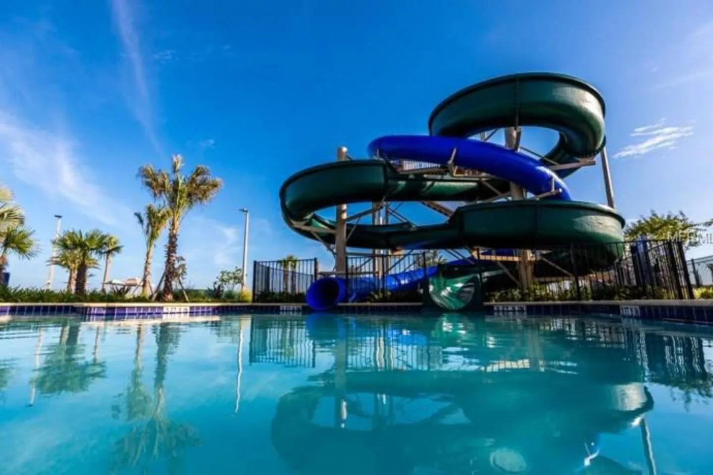 Aqua park in H - New 2 Bedroom Condo - 5 Miles to Disney - Free Water Park