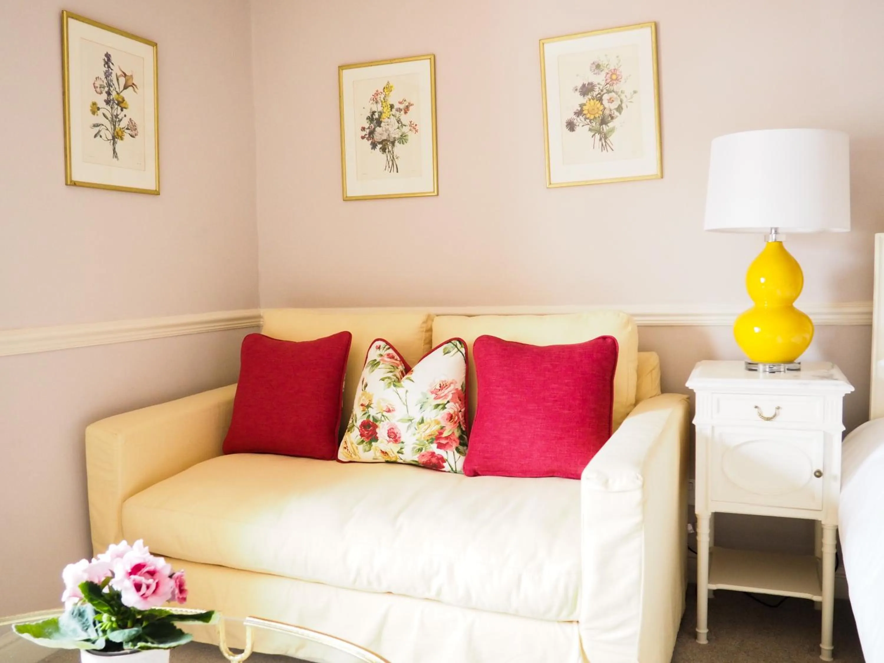 Bed in The Wensleydale Hotel