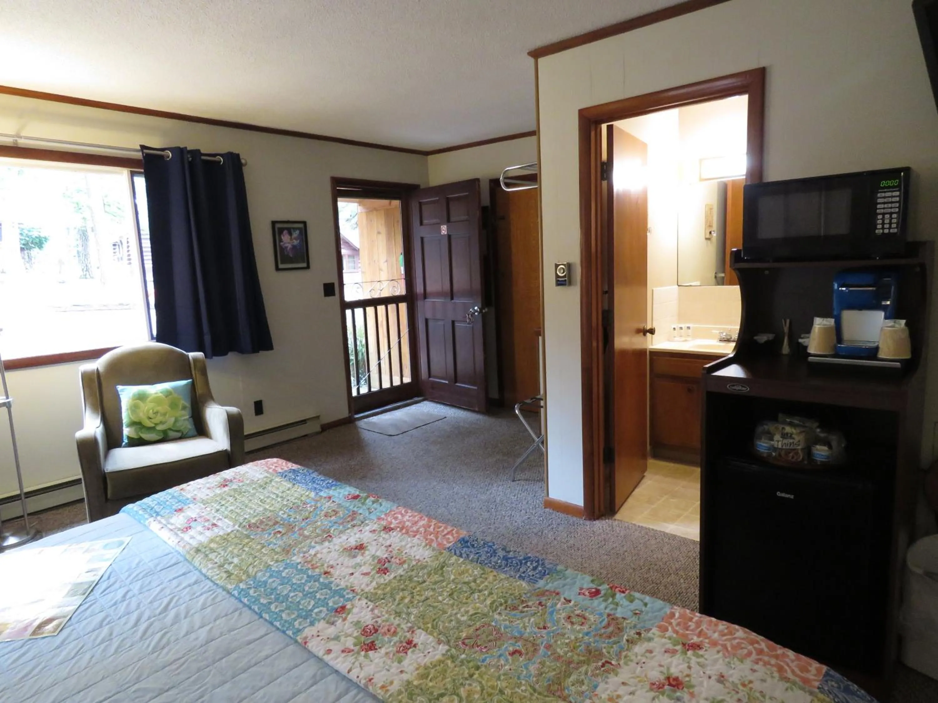 Bathroom in Tall Pines Inn