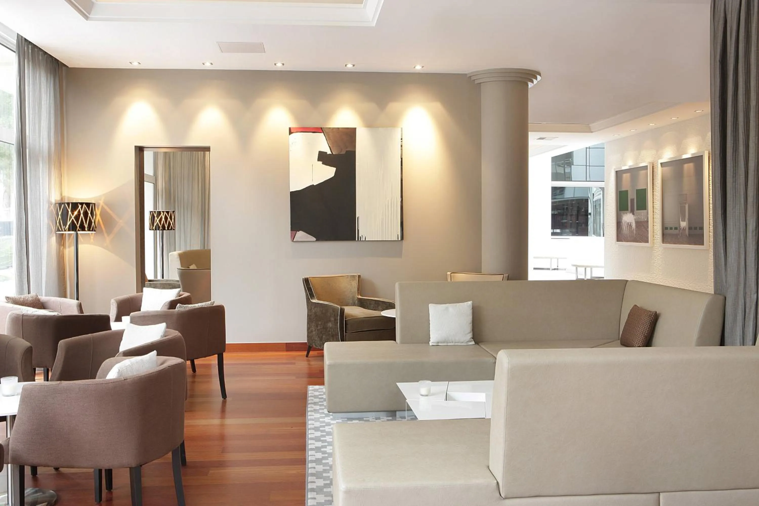 Lounge or bar in AC Hotel by Marriott Ambassadeur Antibes - Juan Les Pins