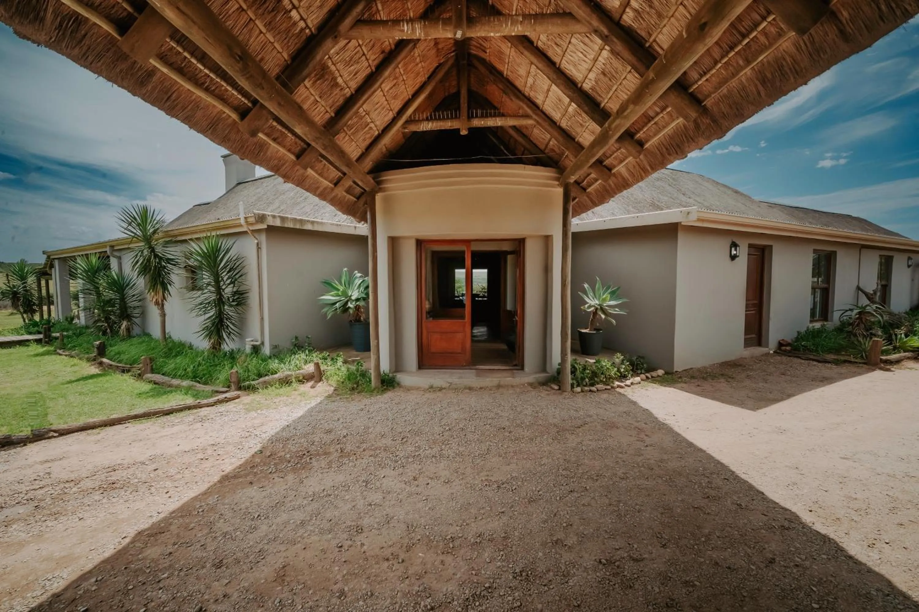 Property building in Hlosi Game Lodge - Amakhala Game Reserve