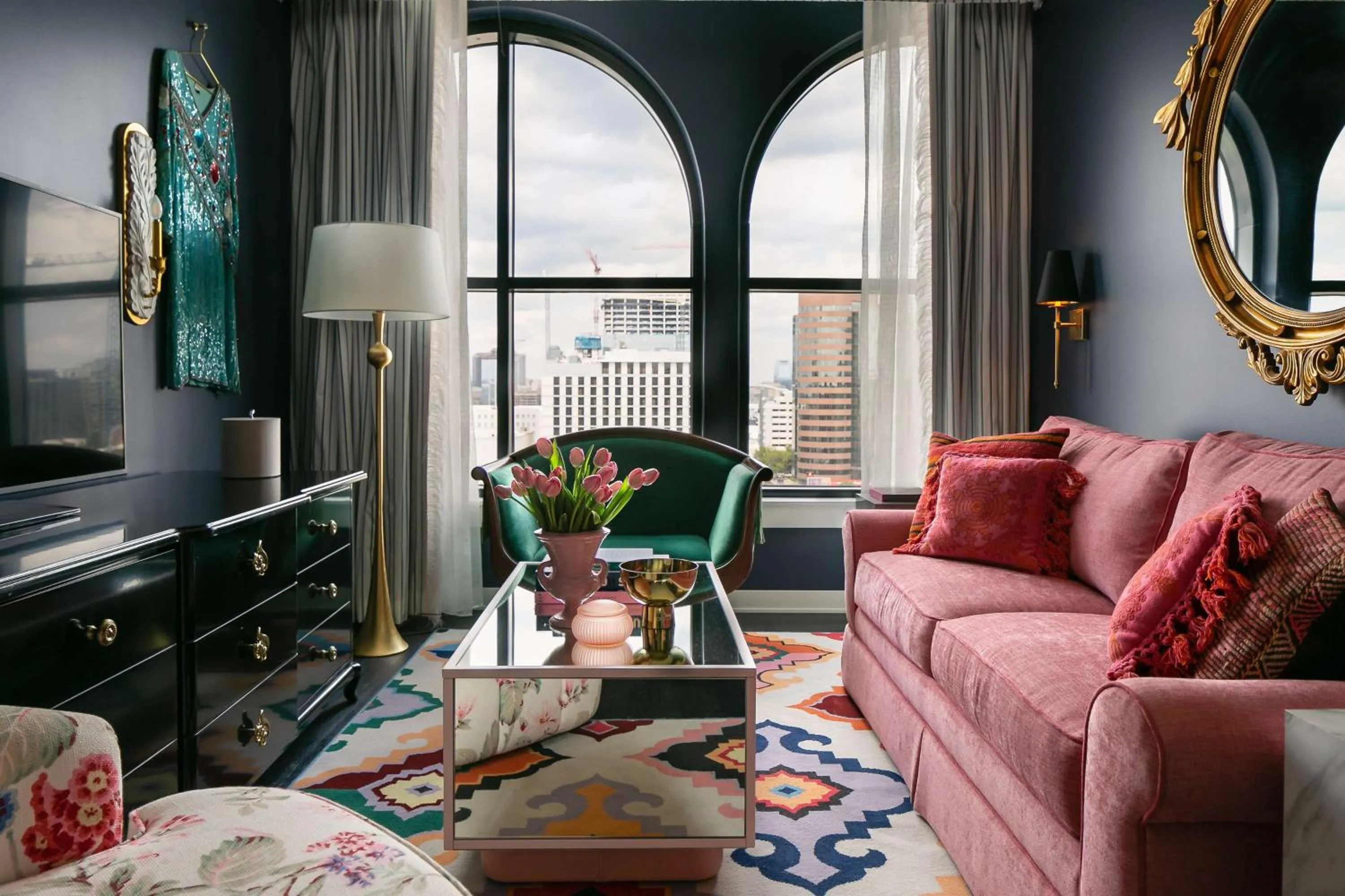 Living room in Graduate by Hilton Nashville