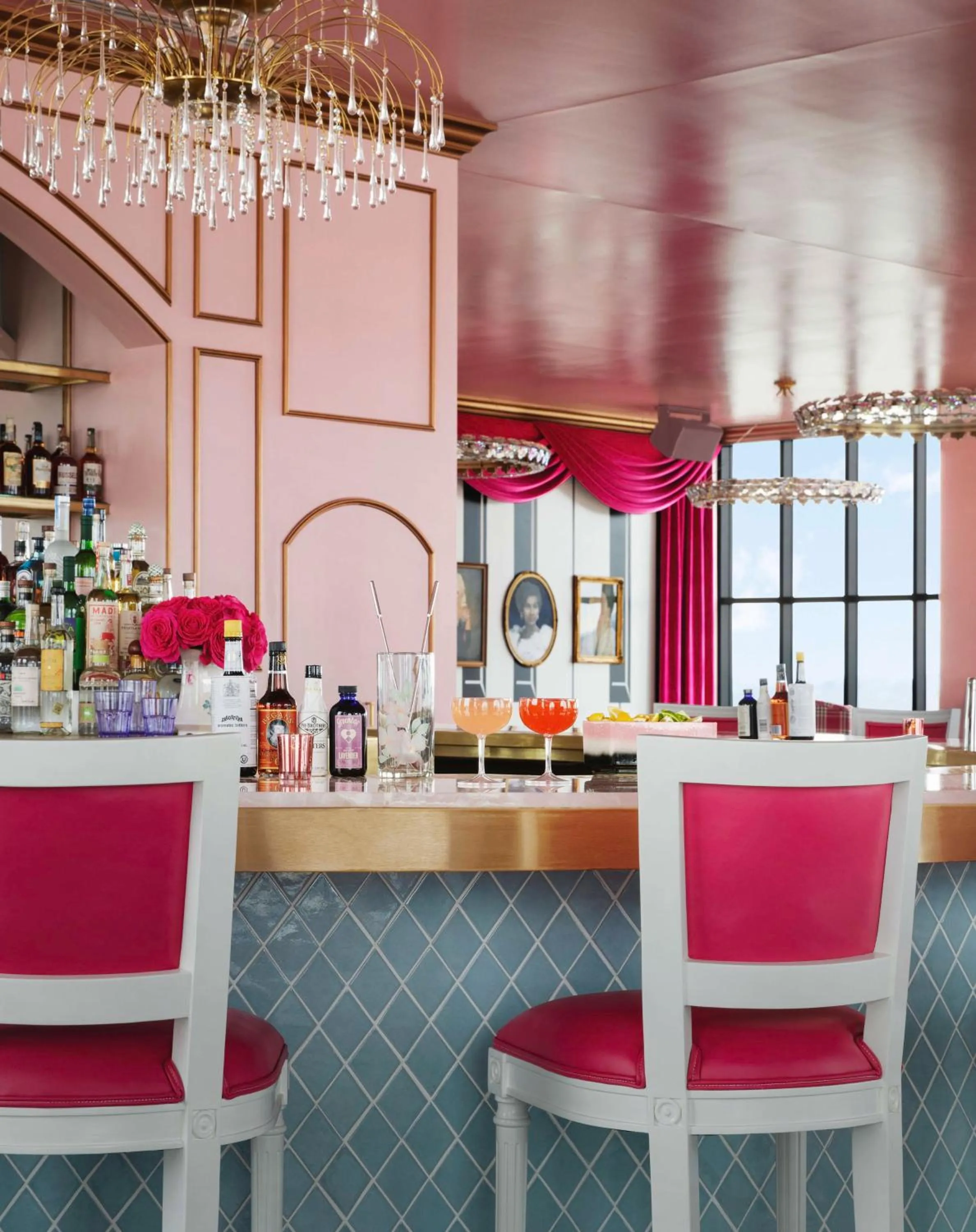 Lounge or bar in Graduate by Hilton Nashville