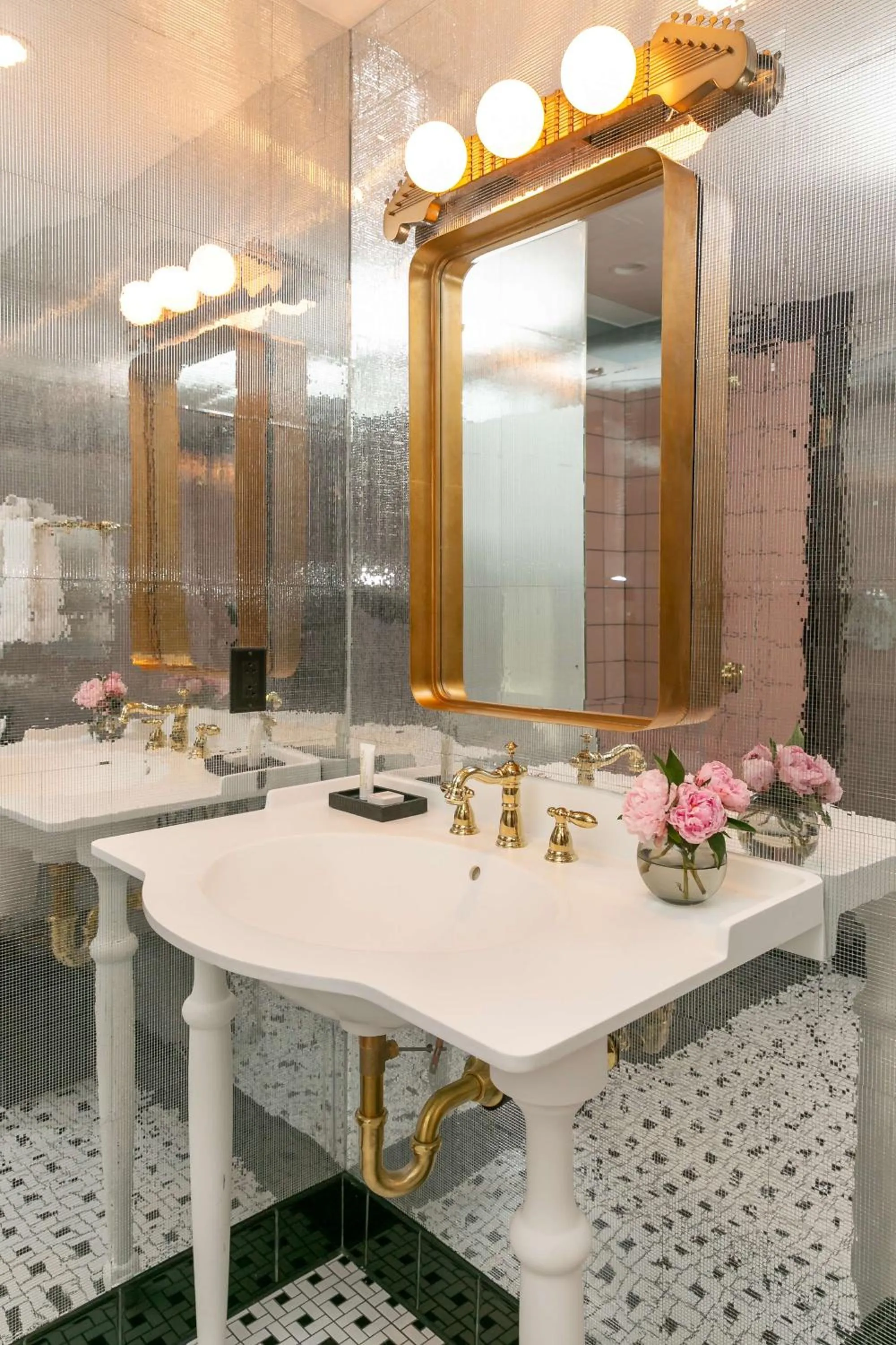 Bathroom in Graduate by Hilton Nashville