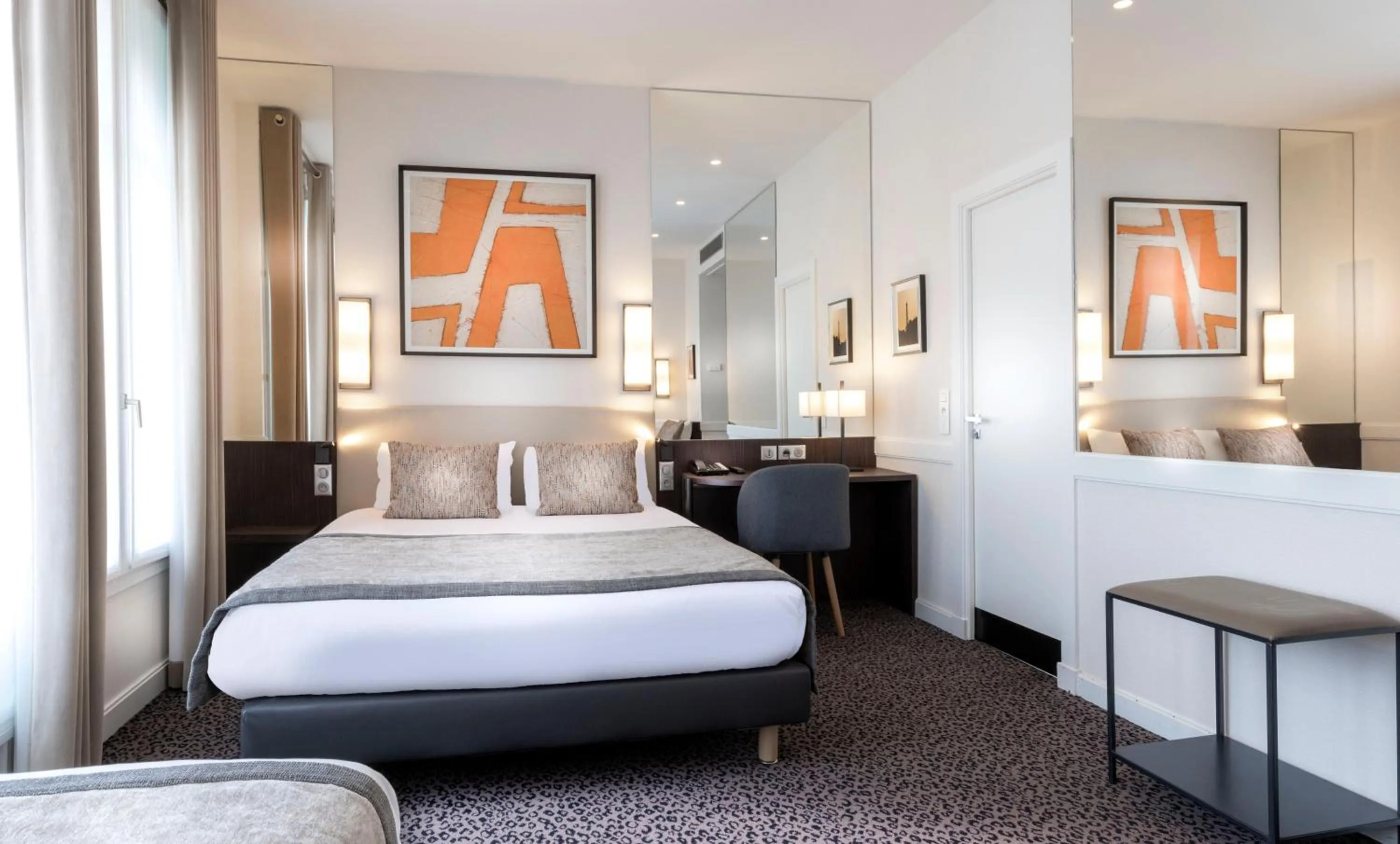 Bed in Elysées Ceramic