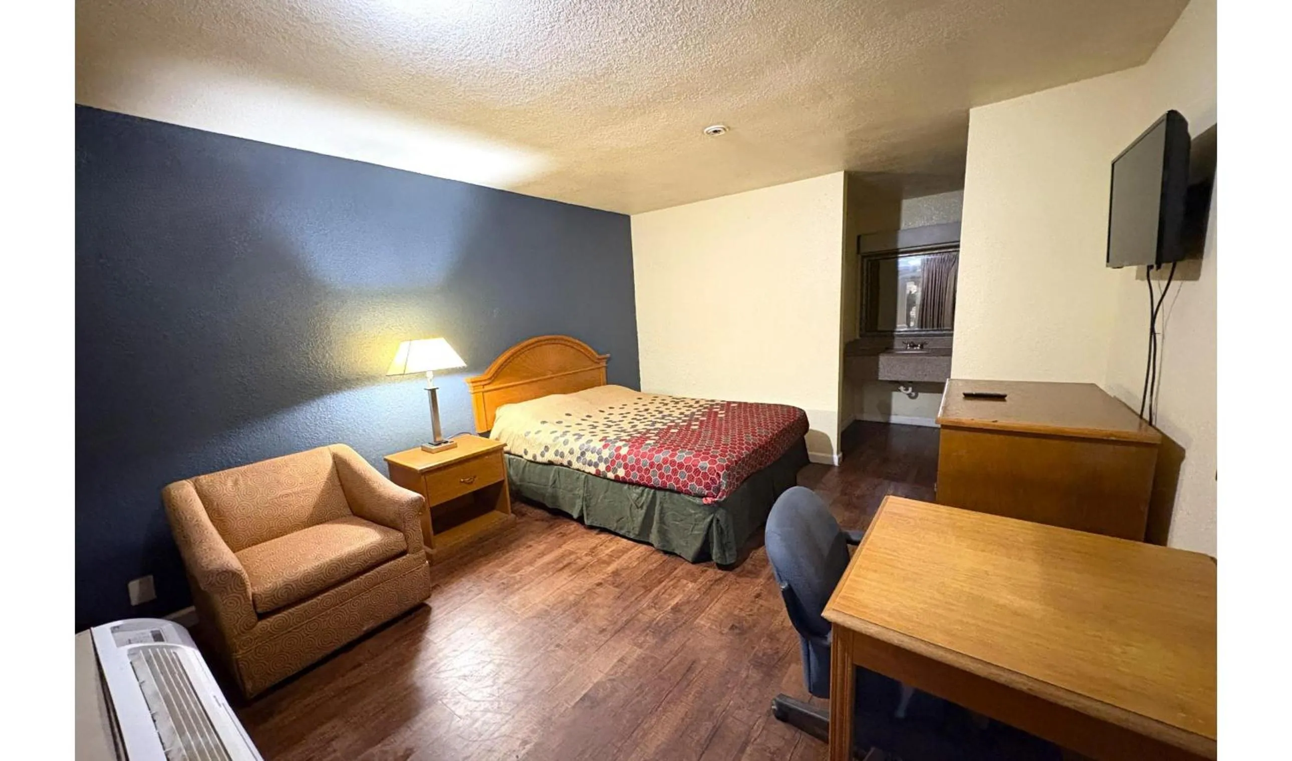 Bedroom, Bed in Motel 19 By Capital O Baytown I-10