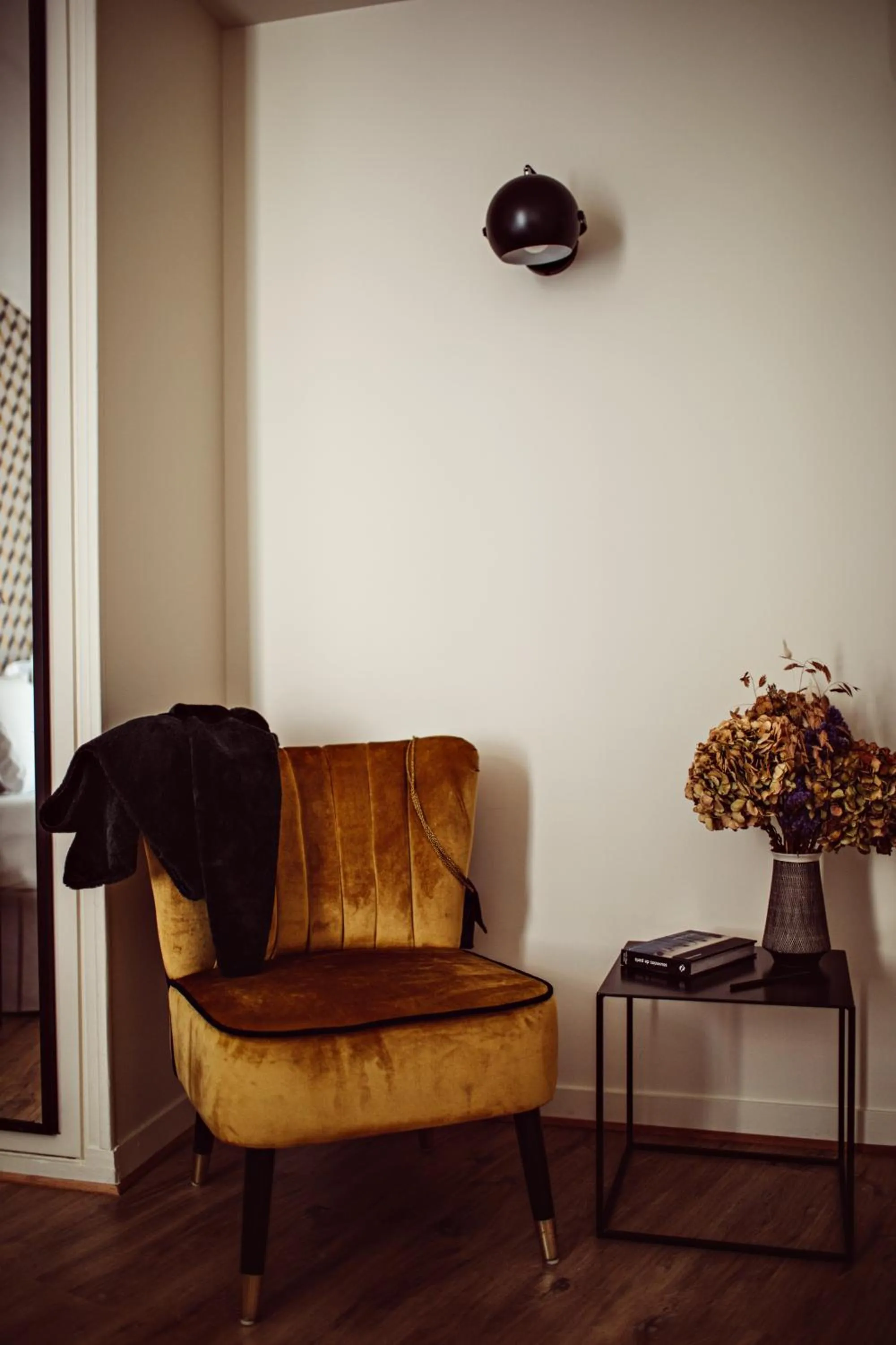 Seating area in Hotel Monsieur Helder