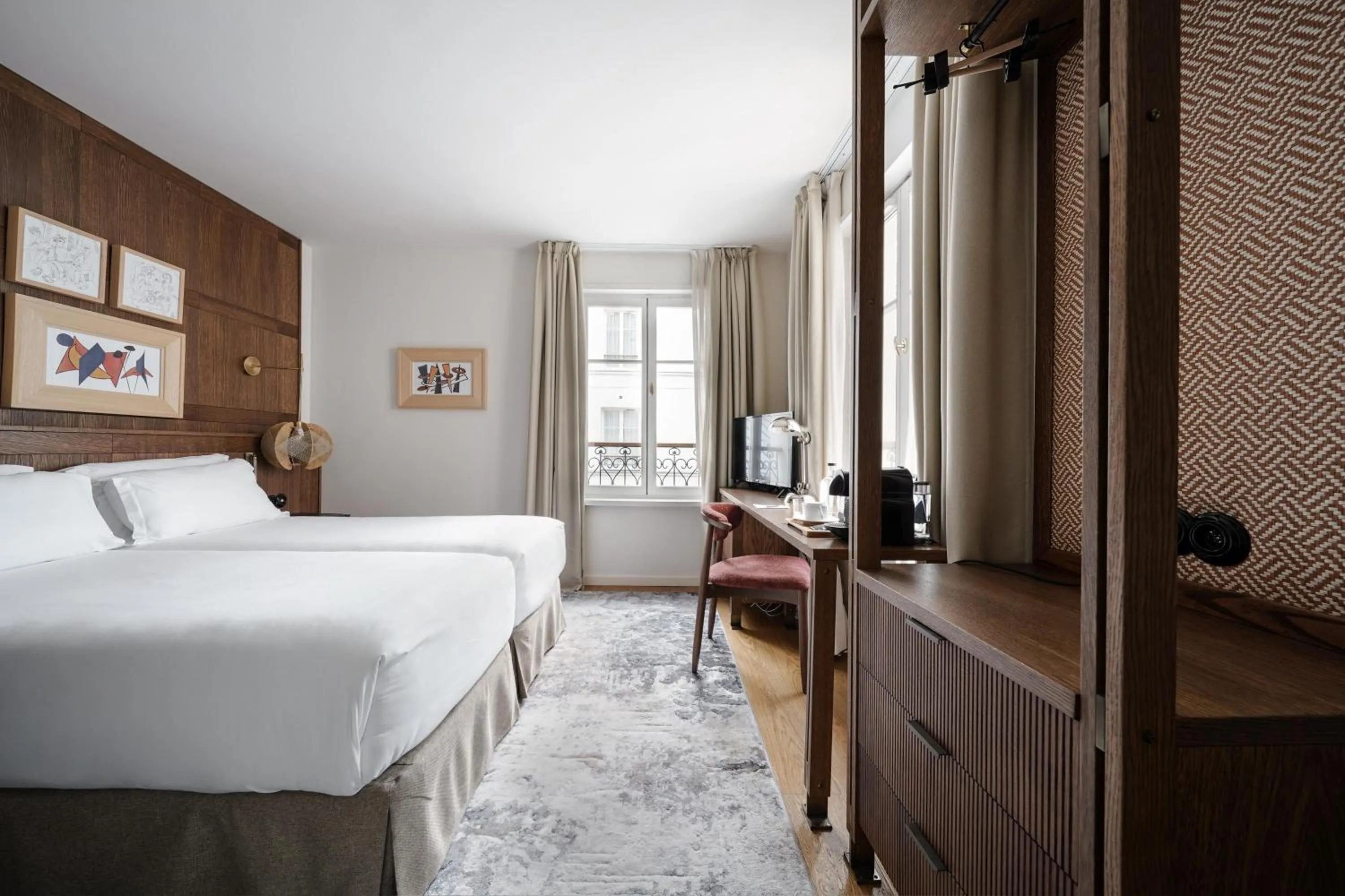 Photo of the whole room, Bed in Hotel Pulitzer Paris