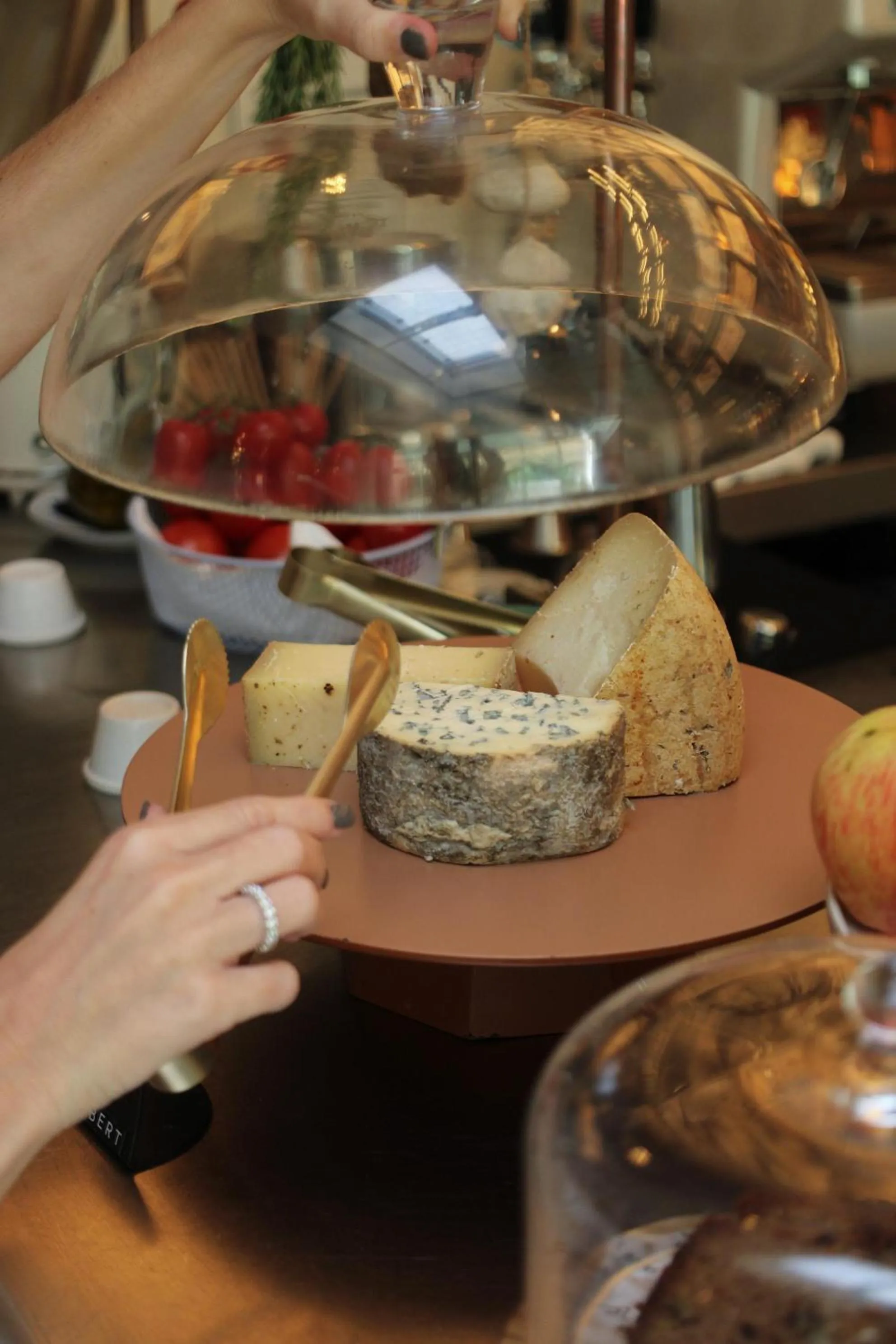 Restaurant/places to eat in Hotel Pulitzer Paris