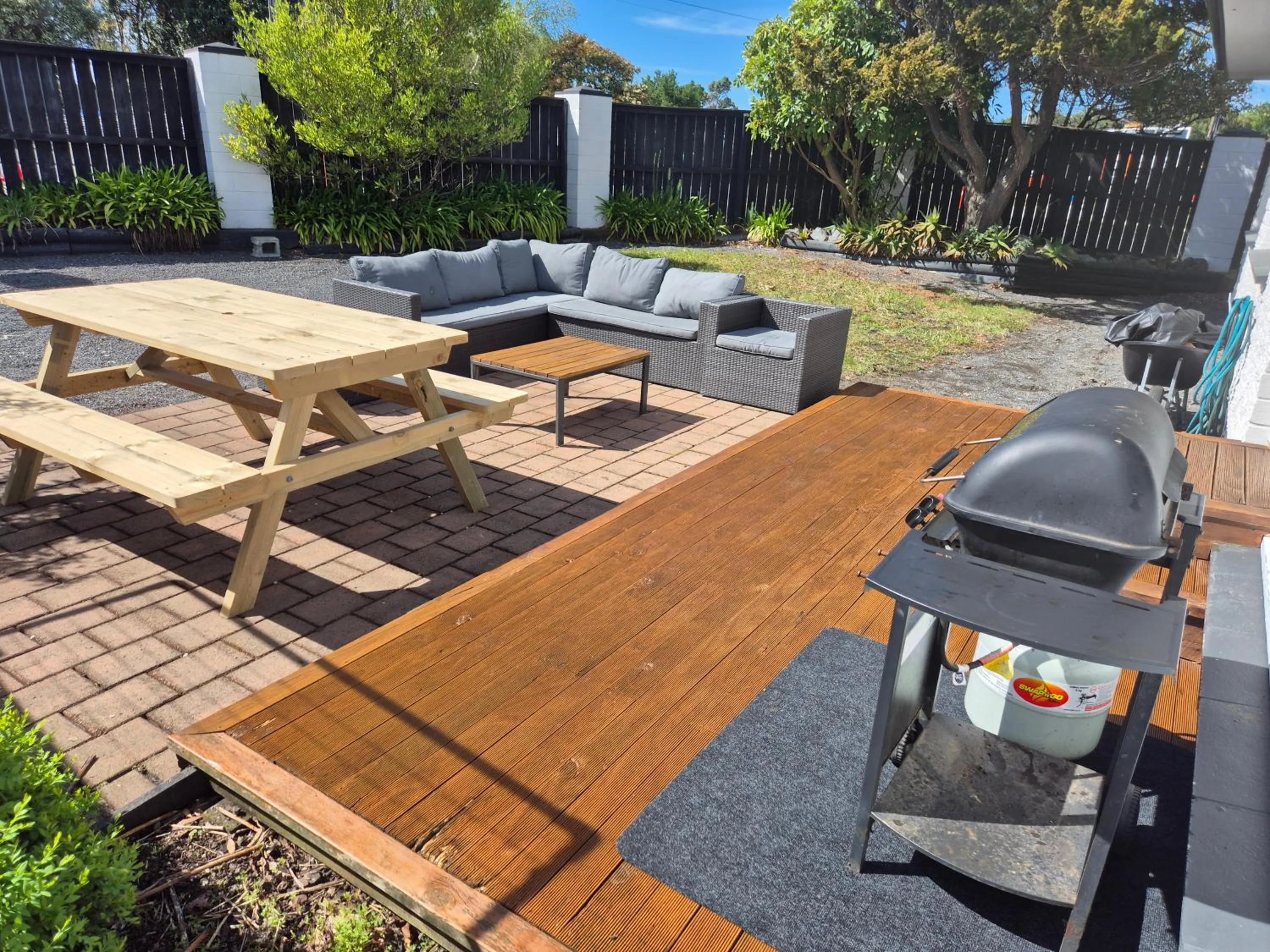 Patio in Kaikōura Peaks eMotel