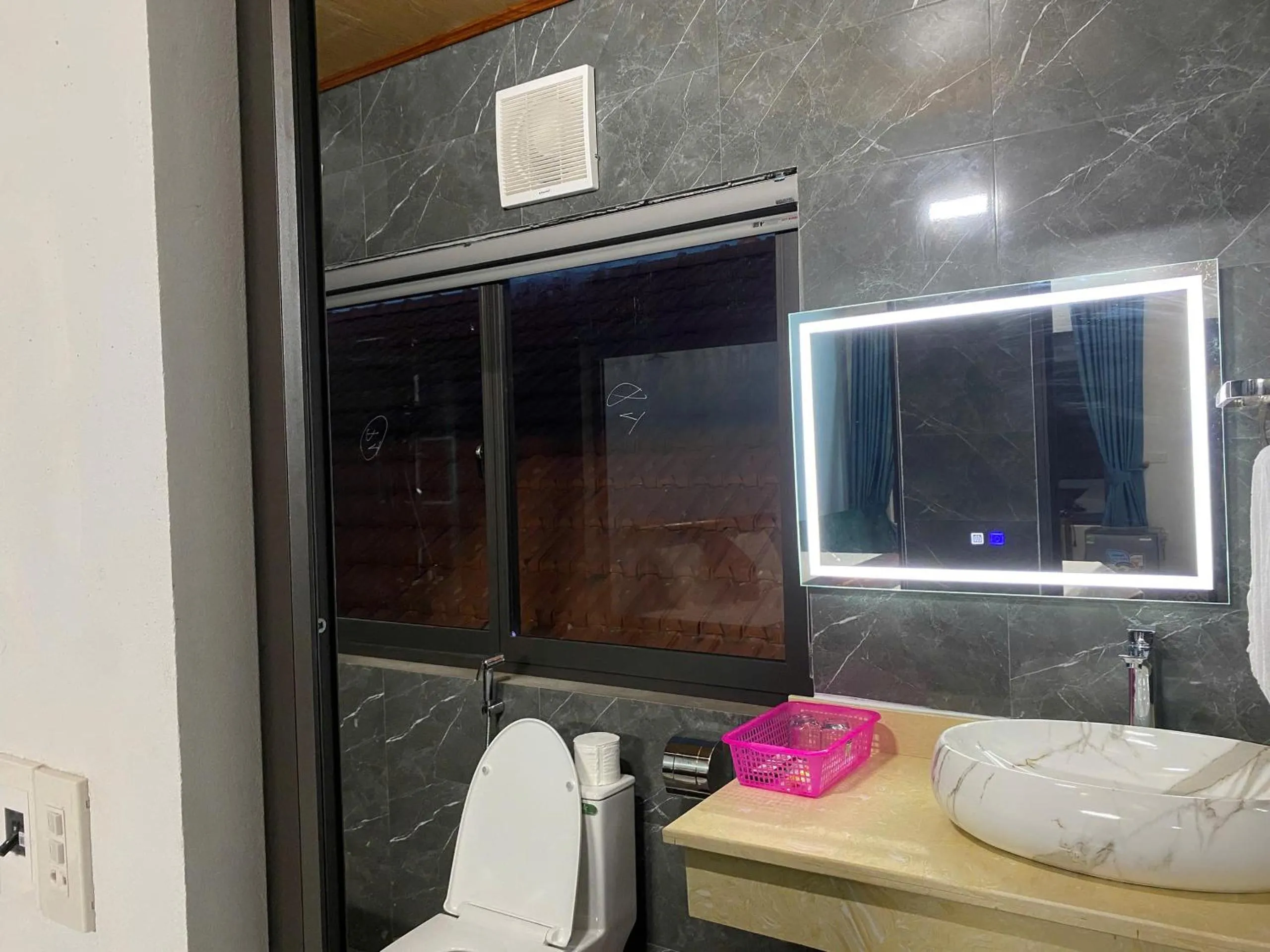 Bathroom in Tam Coc Charming Bungalow