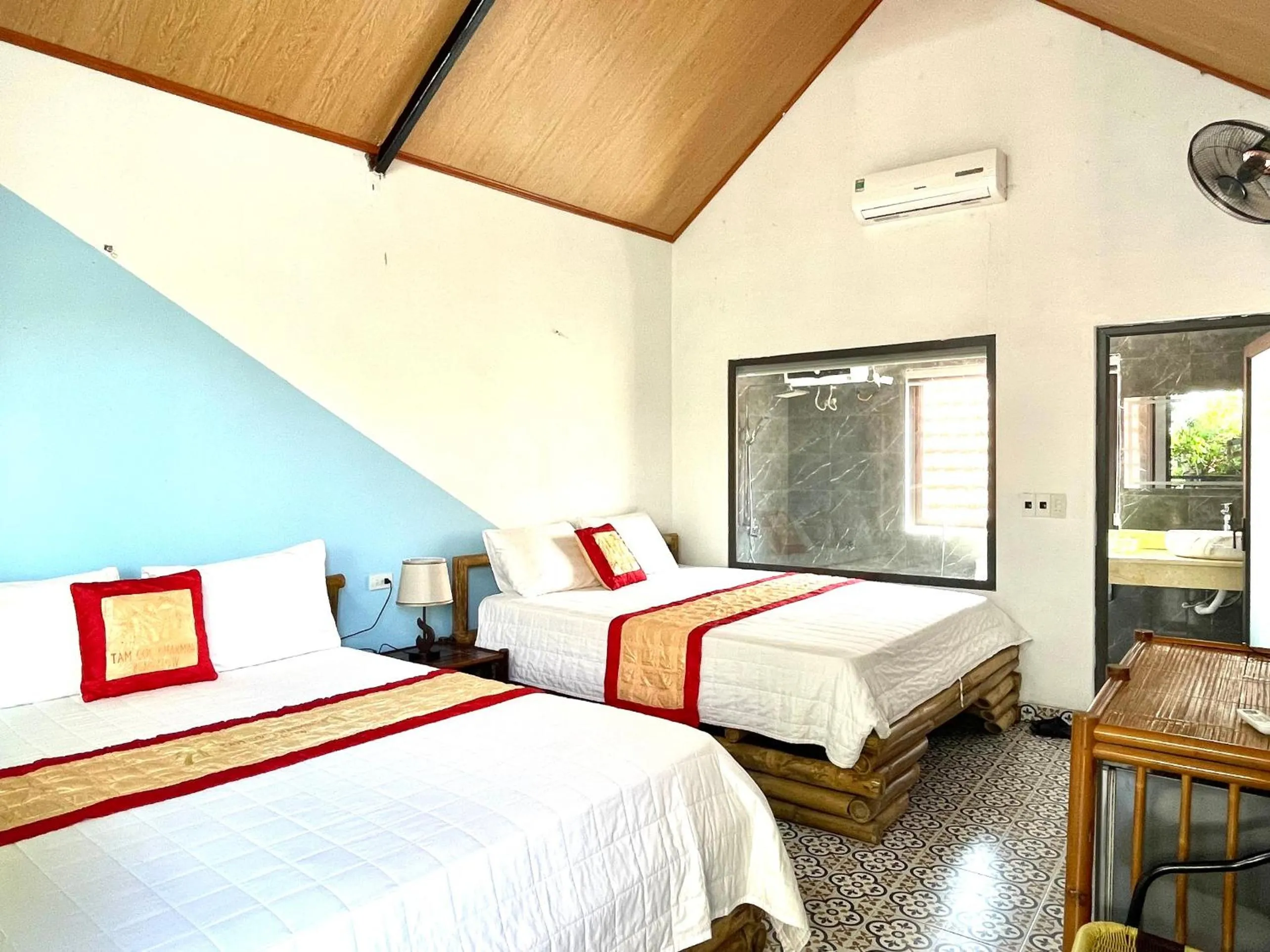 Bed in Tam Coc Charming Bungalow