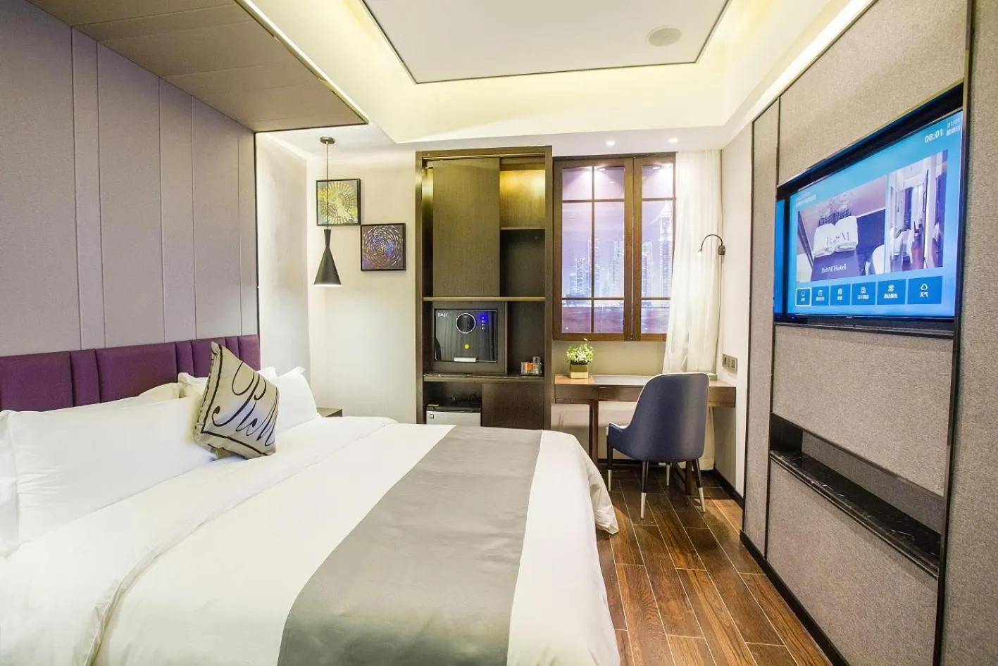 Bed in Ruiman International Hotel