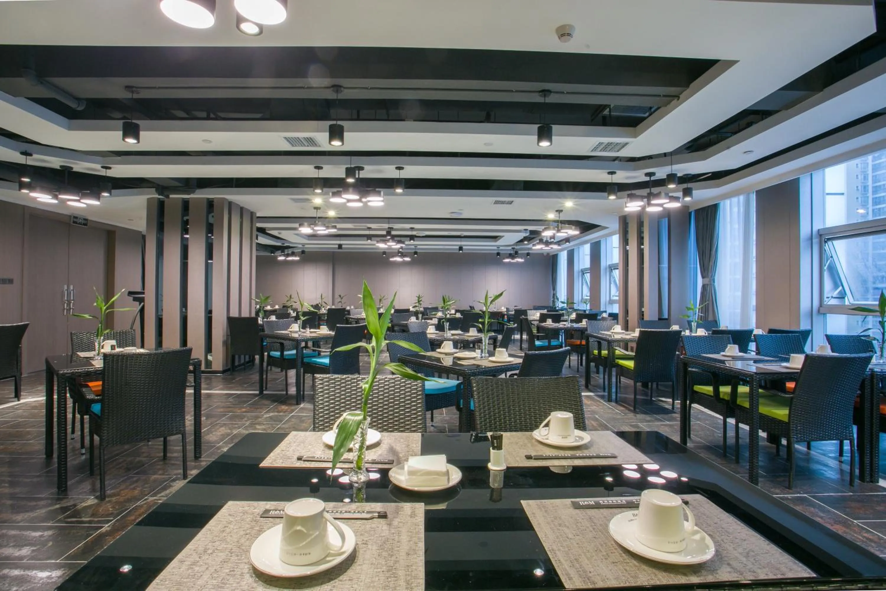 Restaurant/places to eat in Ruiman International Hotel