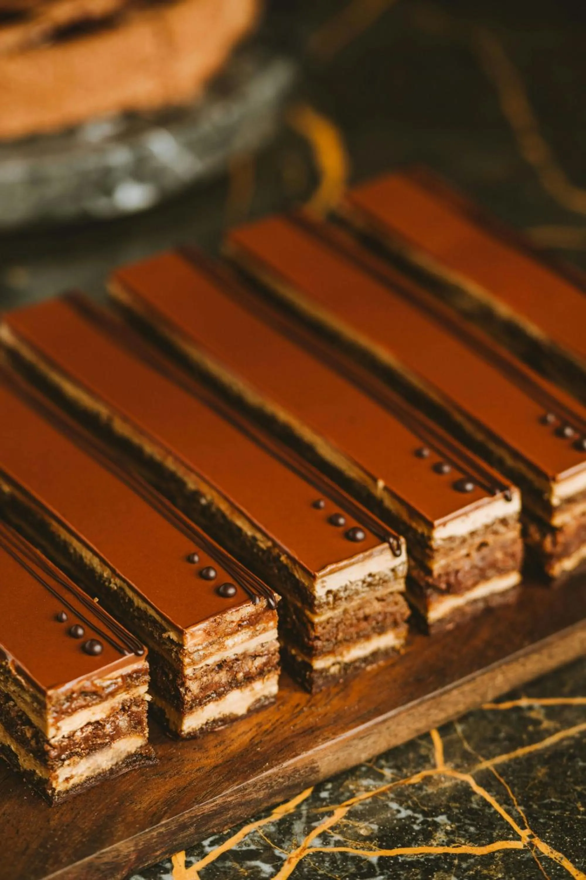 Restaurant/places to eat in Prince de Galles, a Luxury Collection hotel, Paris