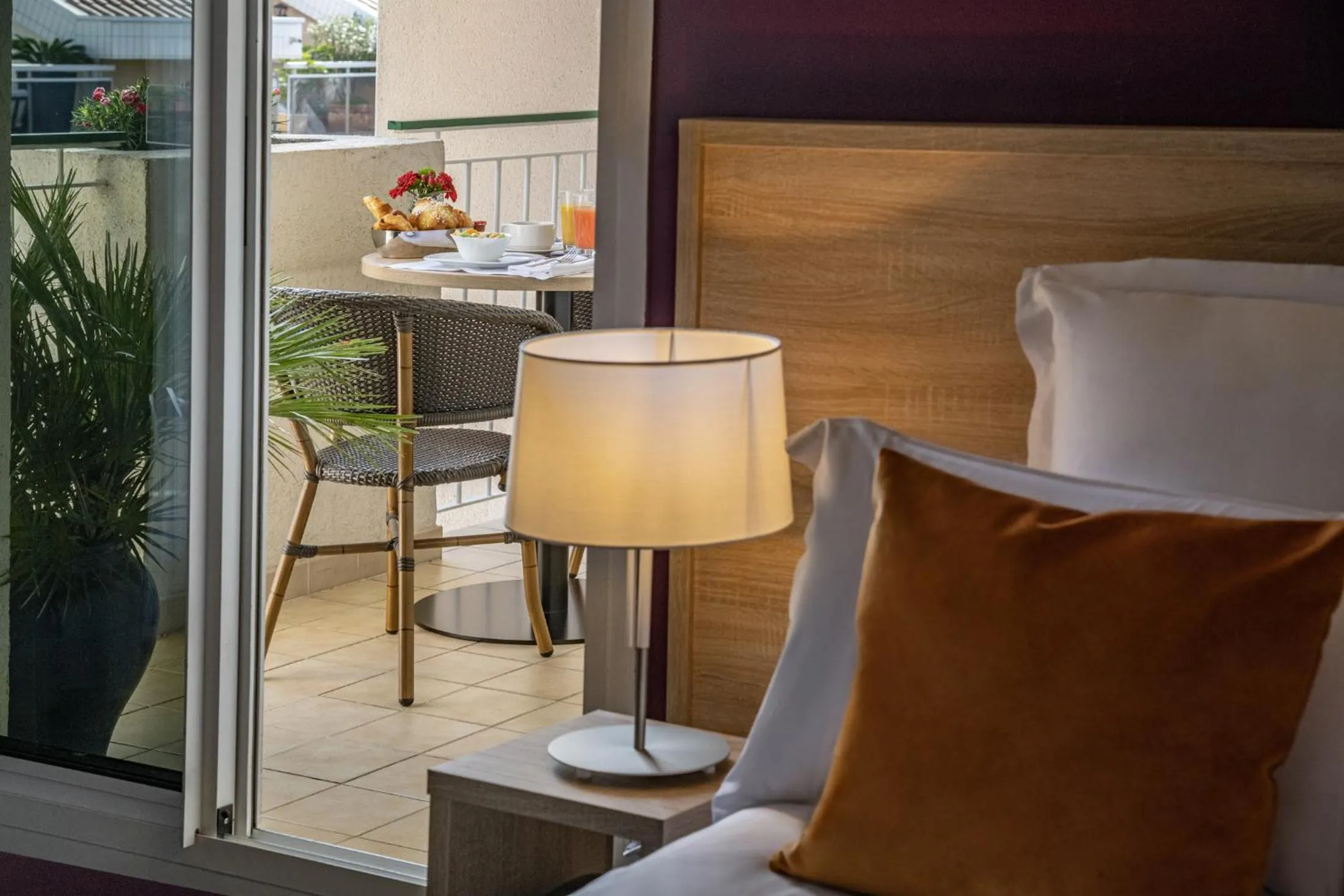 Balcony/Terrace in Hotel Amarante Cannes