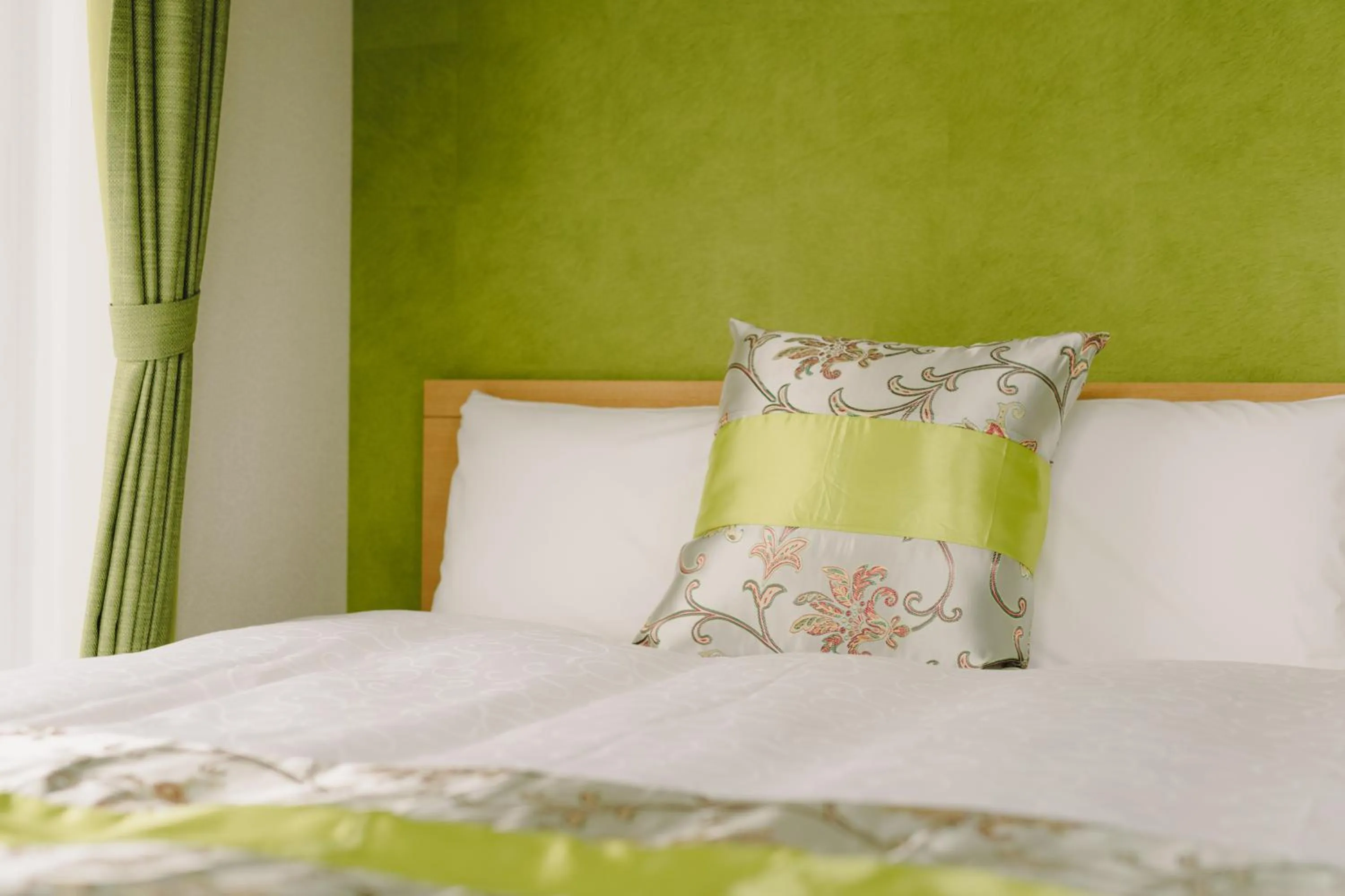 Bed in GRAND BASE Mojiko