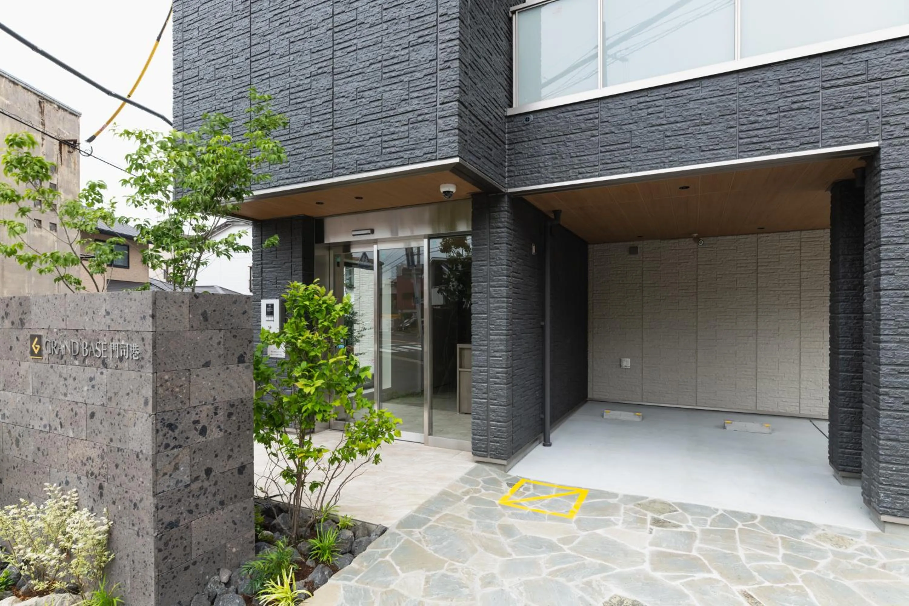 Facade/entrance in GRAND BASE Mojiko