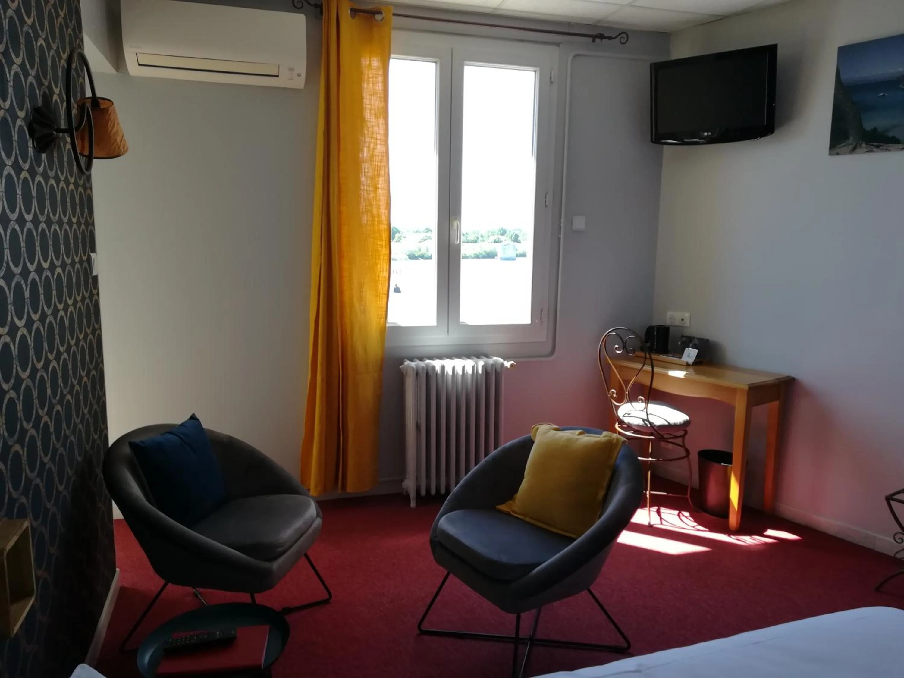 Seating area in Le Régence