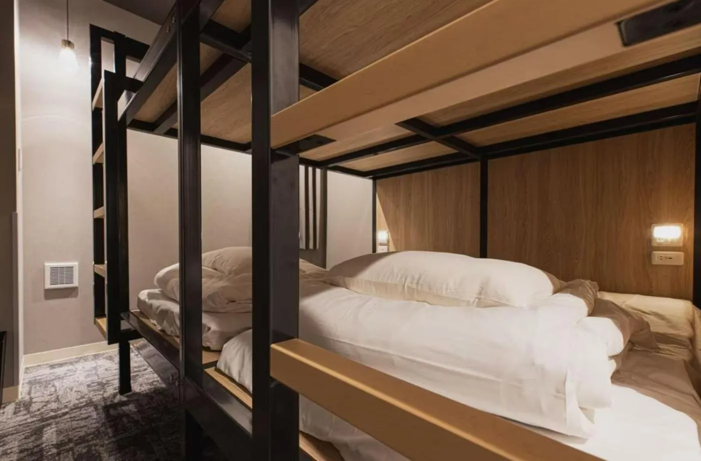 Bedroom, Bed in Mash Cafe & Bed NAGANO