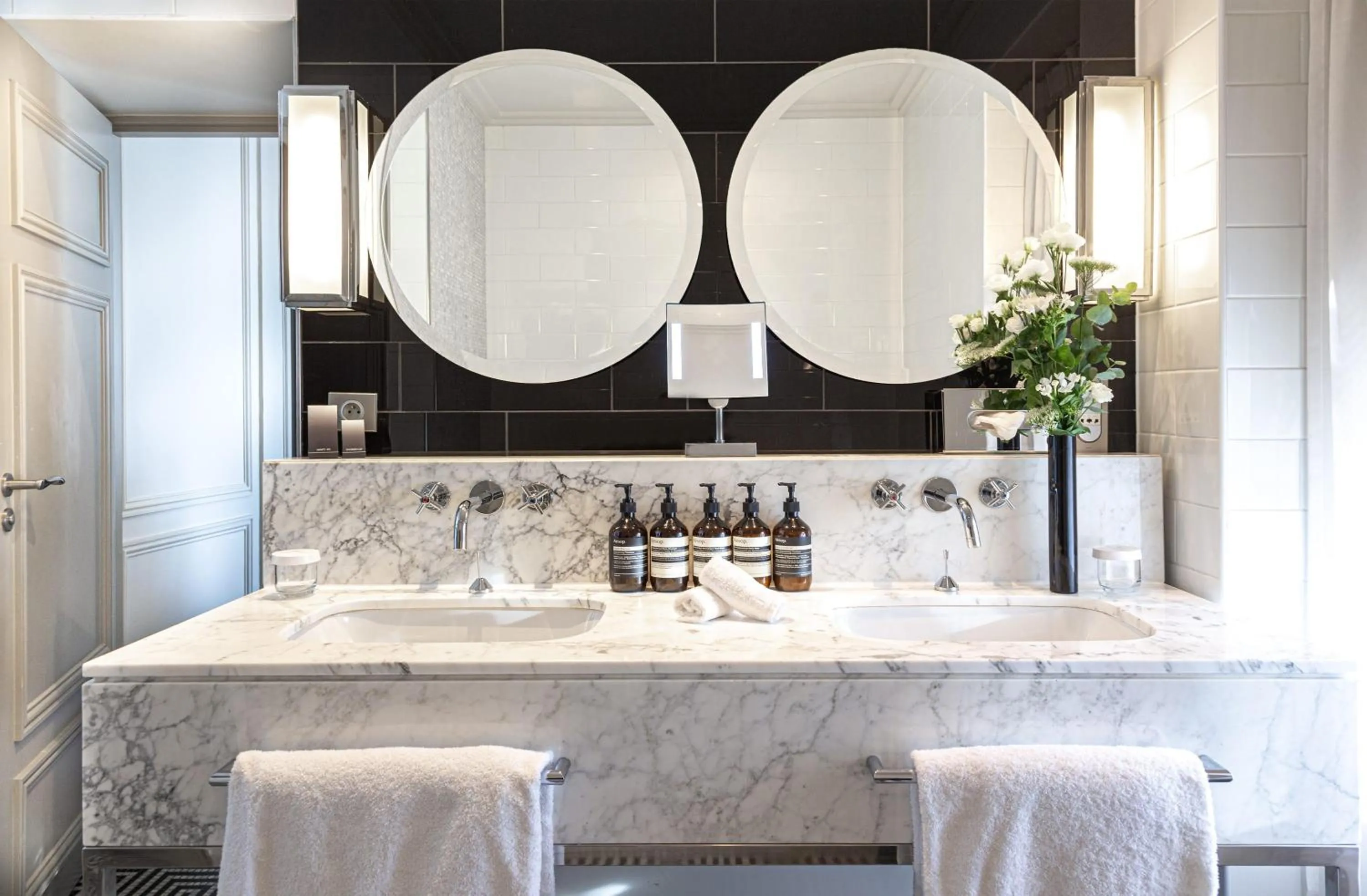 Bathroom in Waldorf Astoria Versailles - Trianon Palace