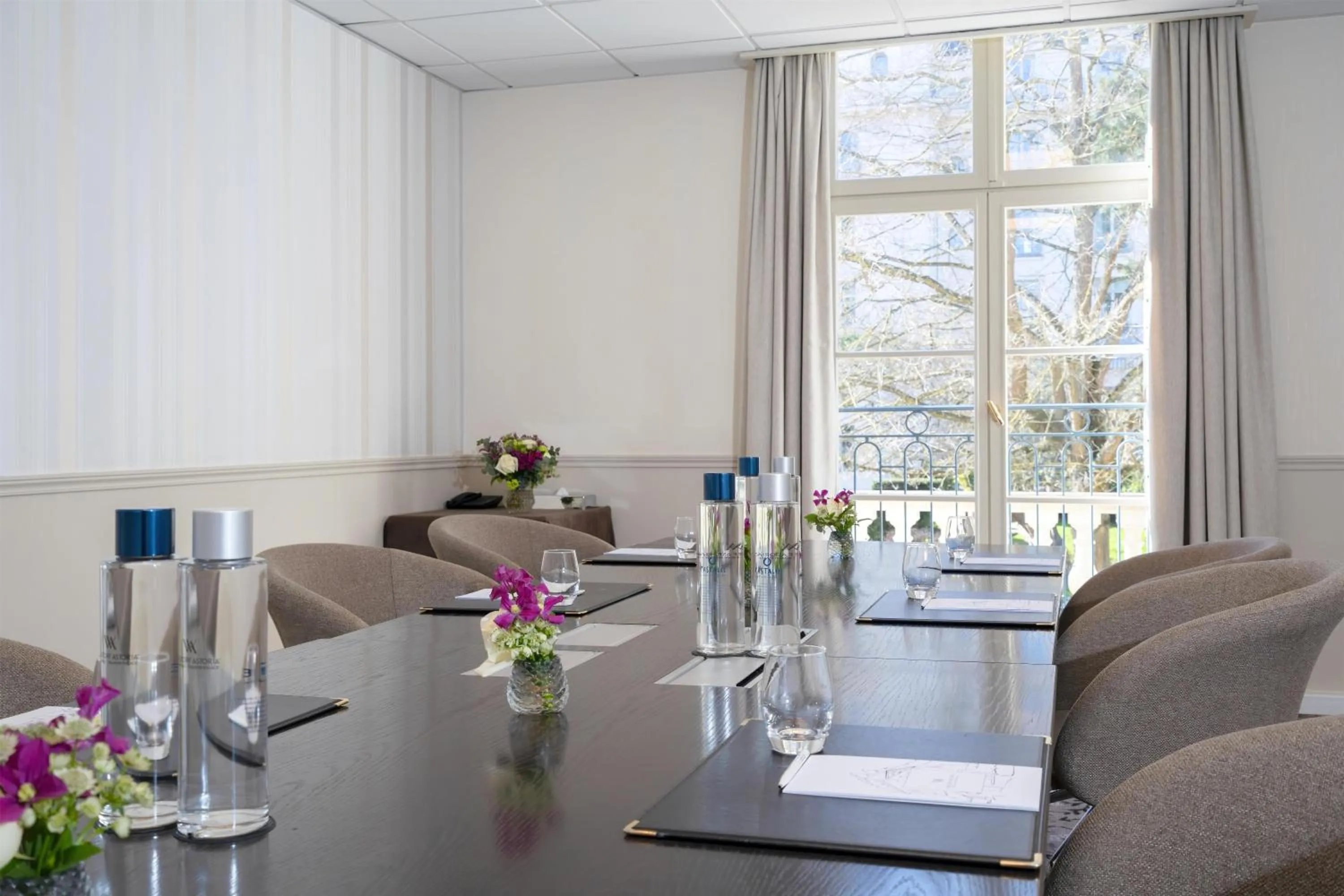 Meeting/conference room in Waldorf Astoria Versailles - Trianon Palace