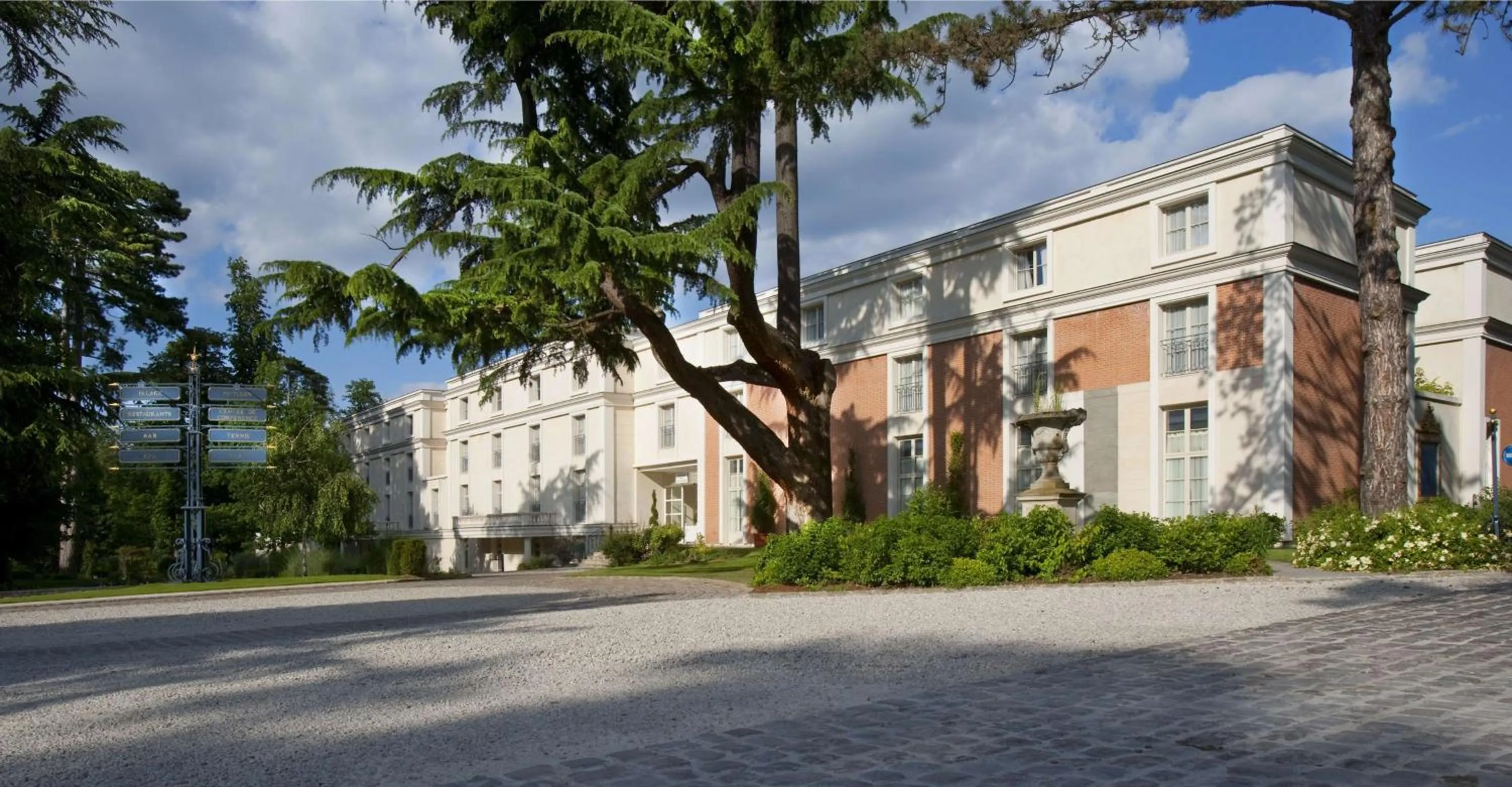 Property building in Waldorf Astoria Versailles - Trianon Palace