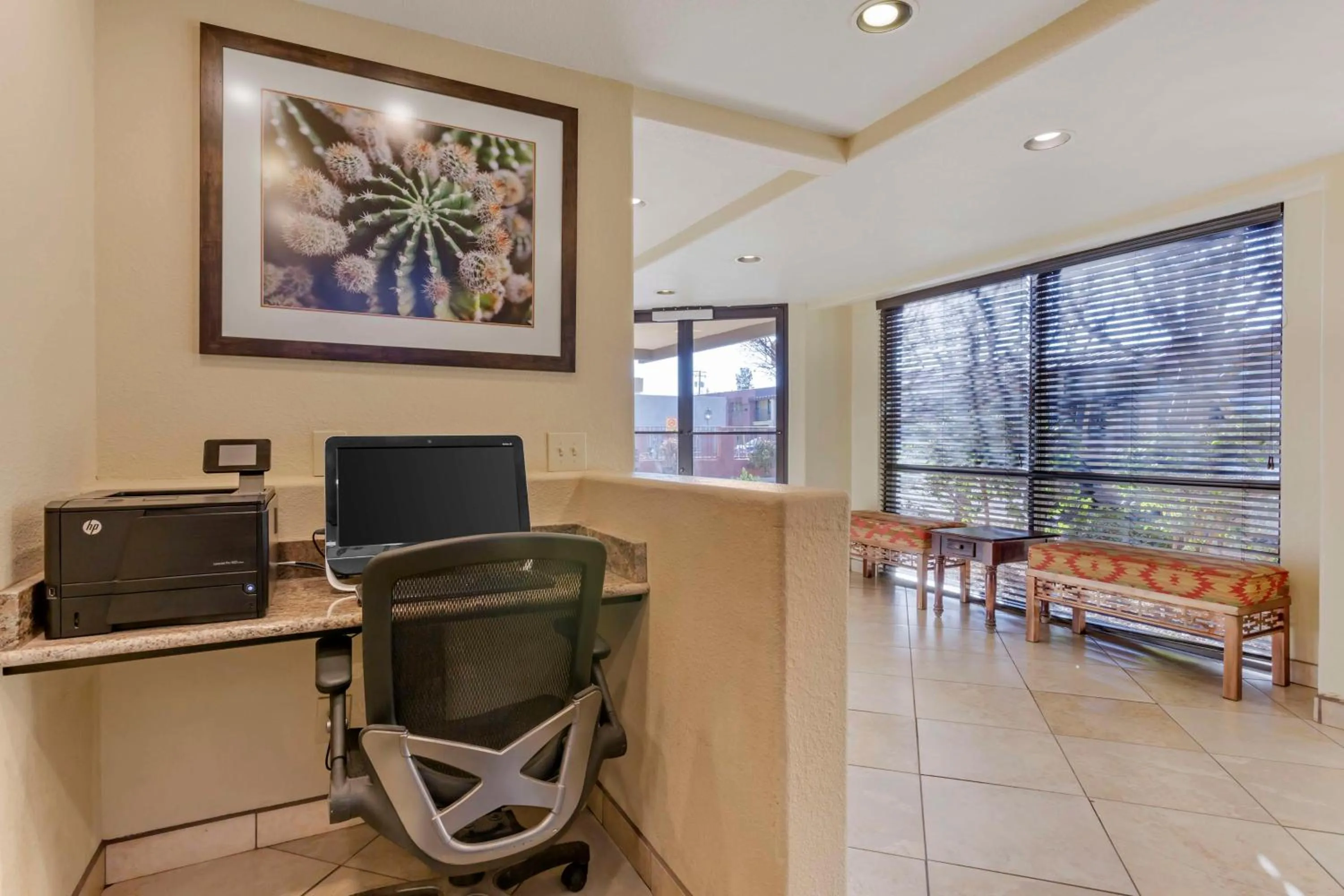 Business facilities in Best Western Desert Inn