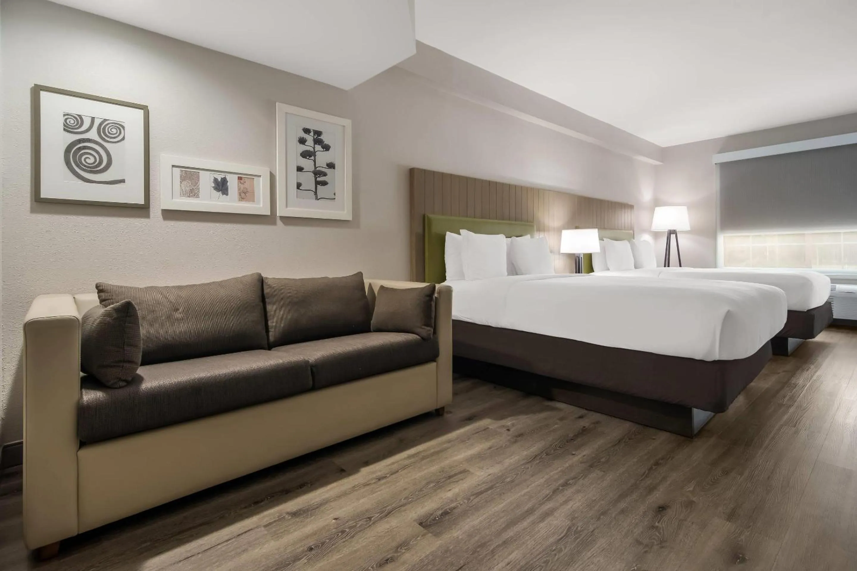 Bedroom, Bed in Country Inn & Suites by Radisson, Goldsboro, NC