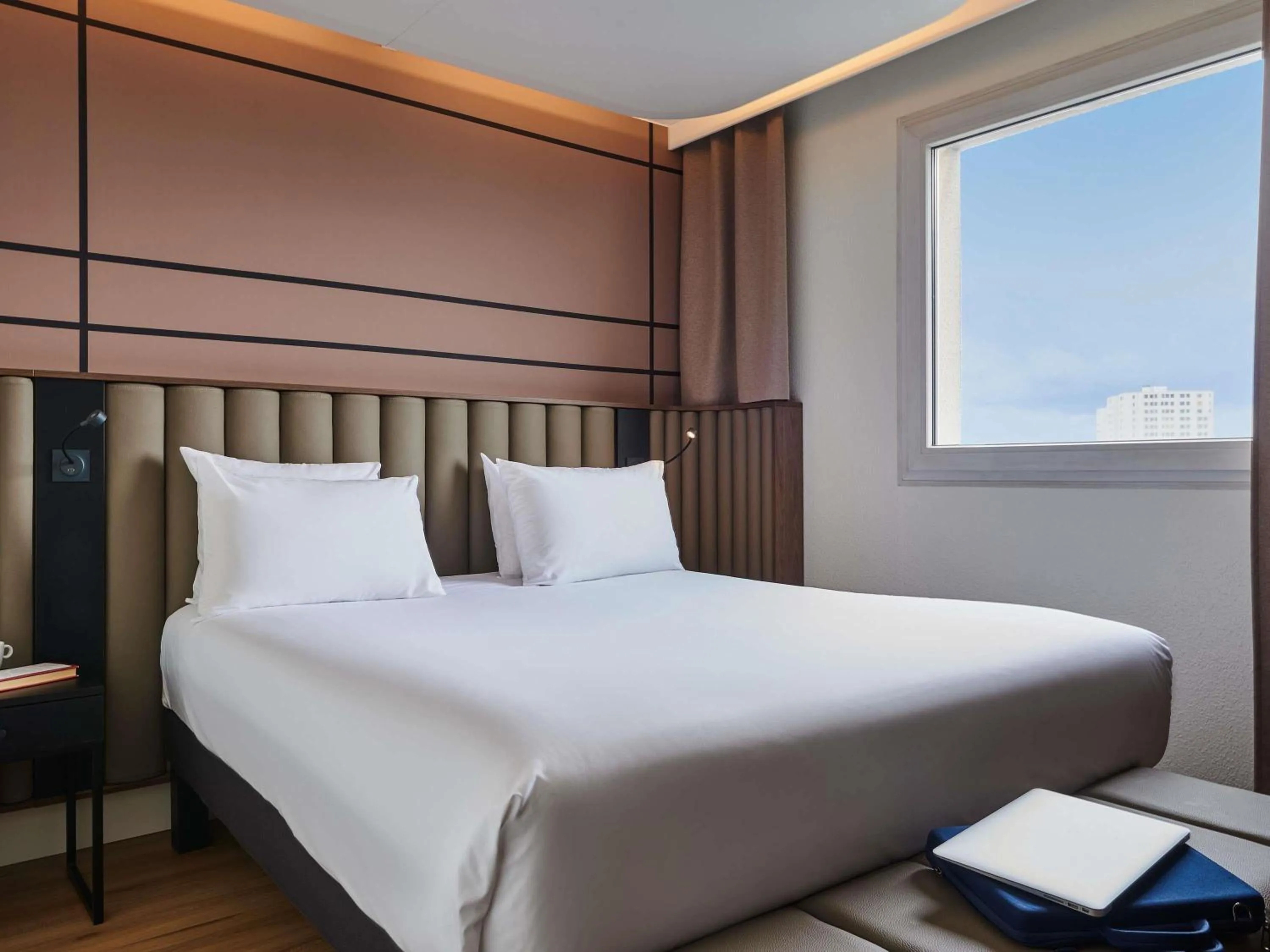 Bedroom, Bed in Mercure Paris Nanterre