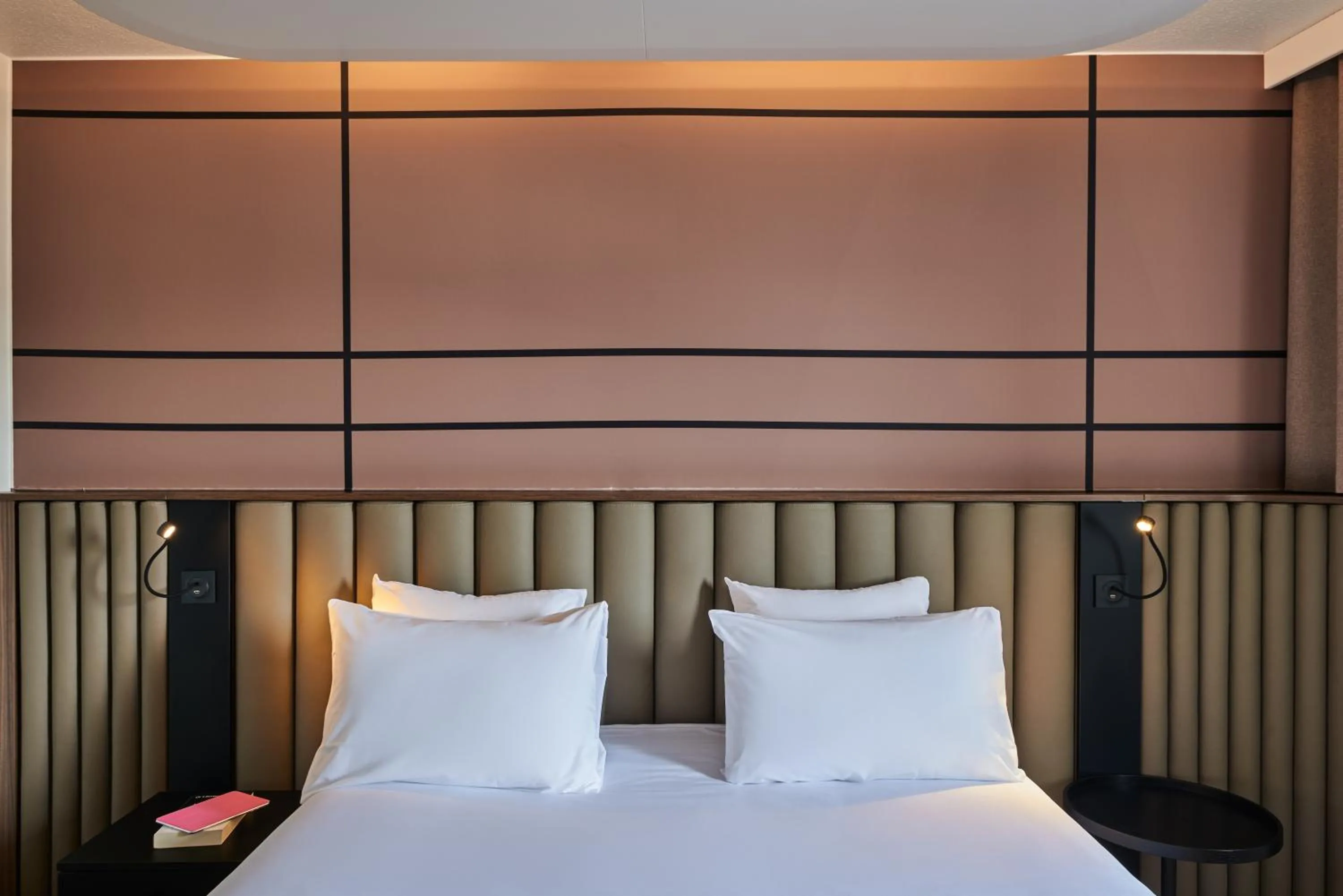 Bed in Qualys - Hotel Nanterre - Paris la DÃ©fense