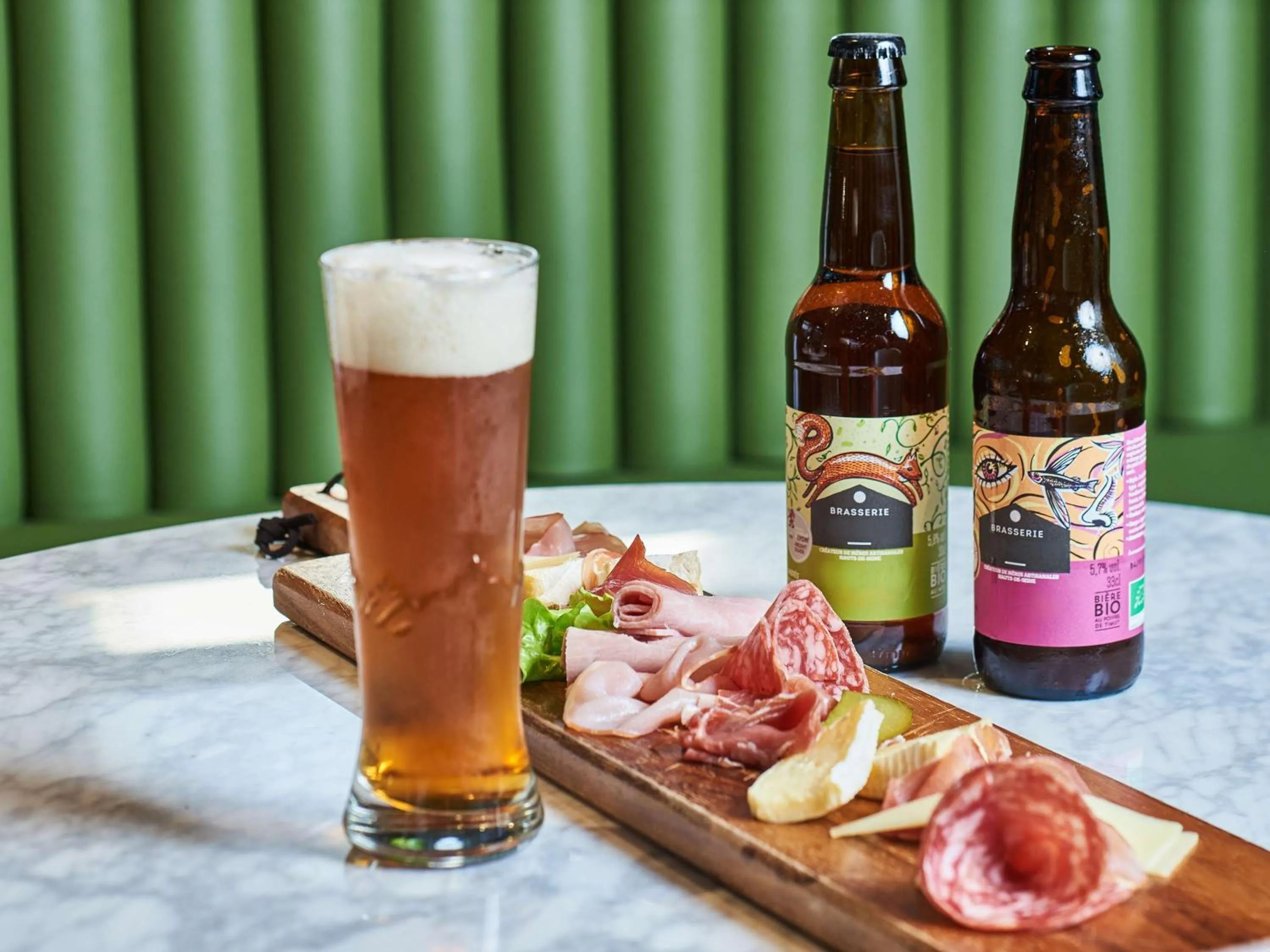 Lounge or bar in Qualys - Hotel Nanterre - Paris la DÃ©fense