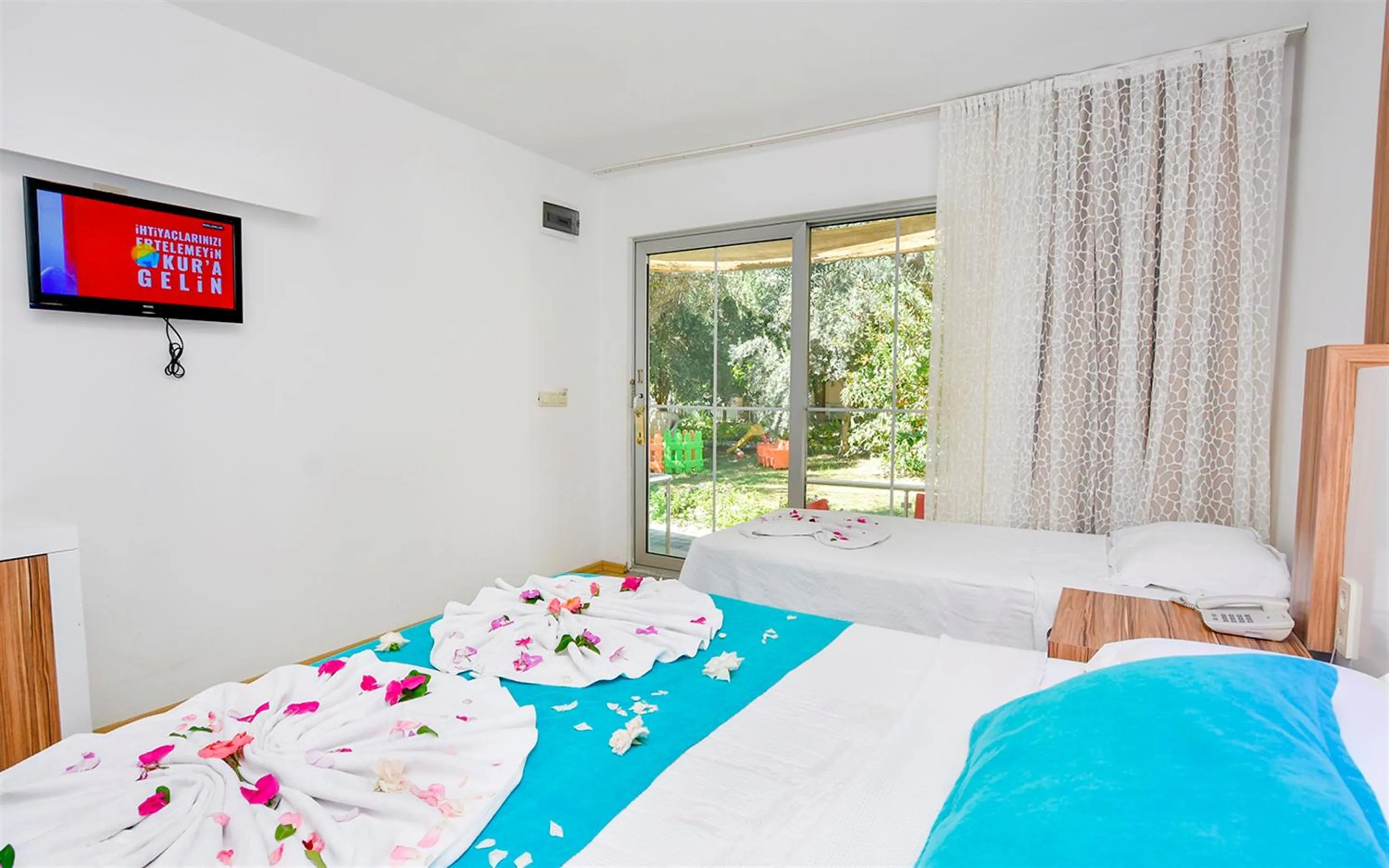 Bed in Clover Magic Altınkum Park Hotel