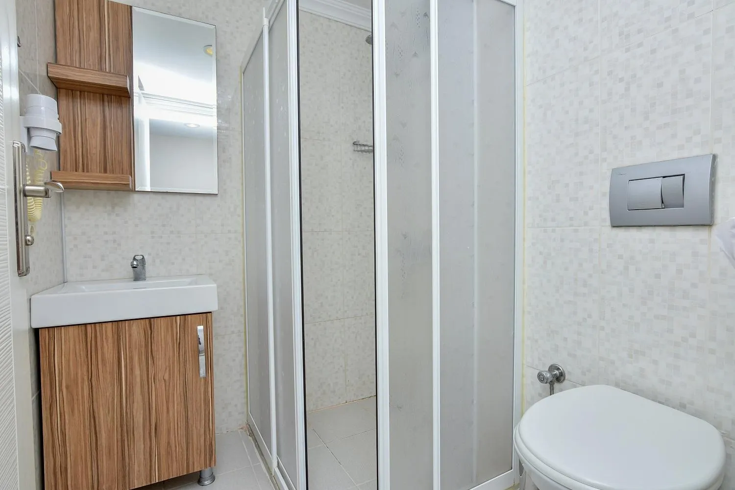 Shower in Clover Magic Altınkum Park Hotel