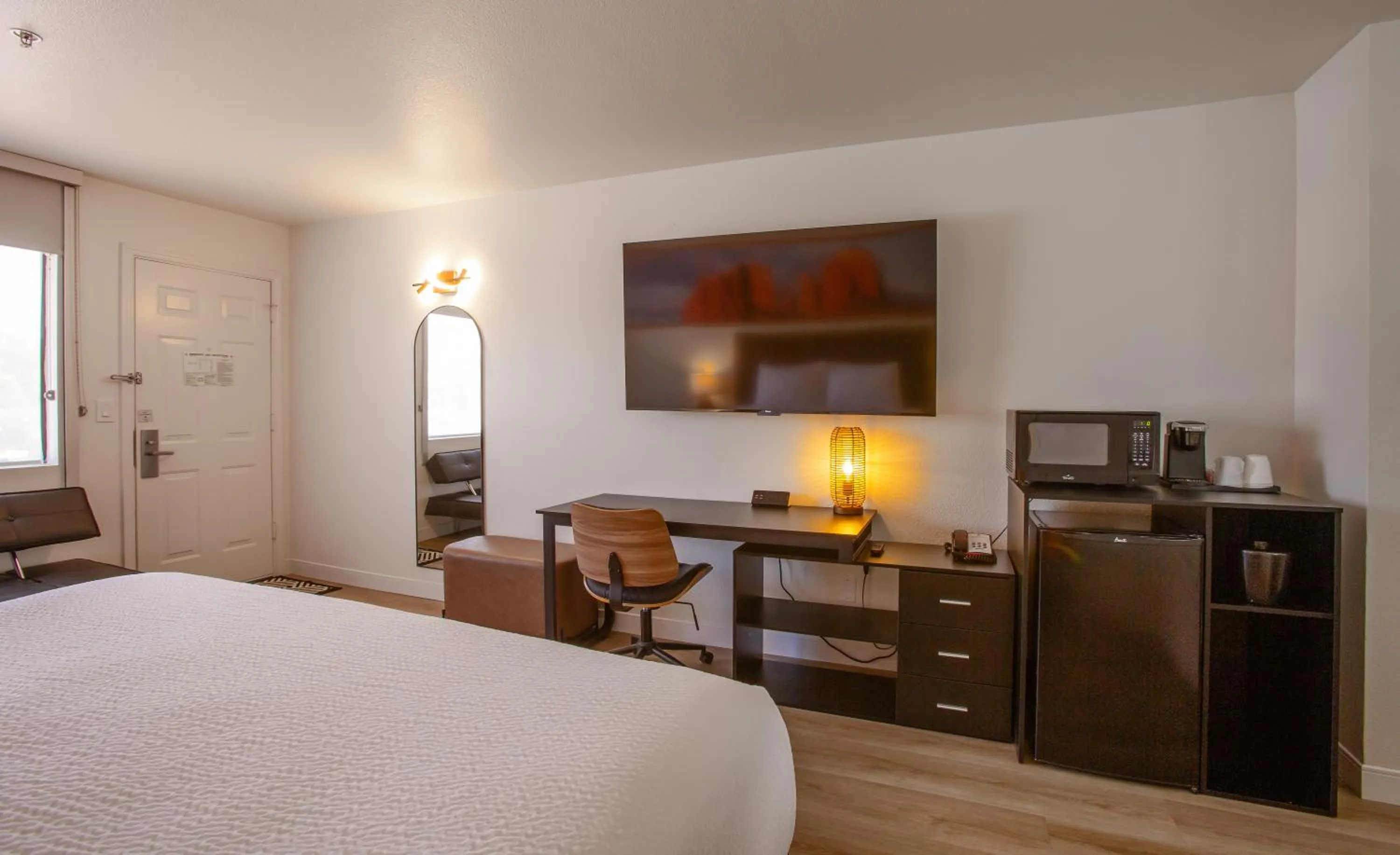 TV and multimedia, Bed in GreenTree Inn Sedona