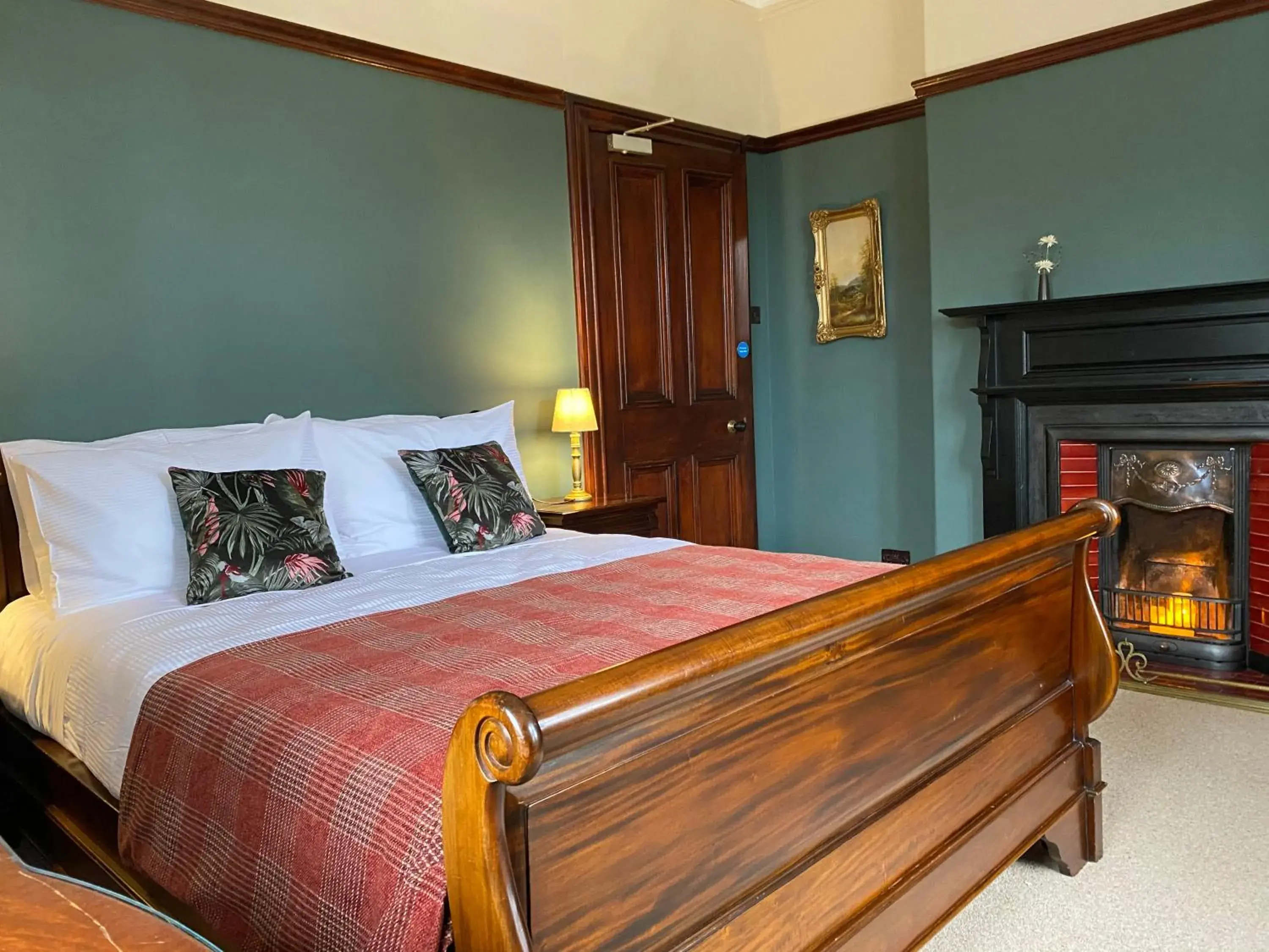 Deluxe Double Room with Side Sea View - single occupancy in The Old Vicarage NI B&B Deluxe Double Room with Side Sea View - single occupancy in The Old Vicarage NI B&B