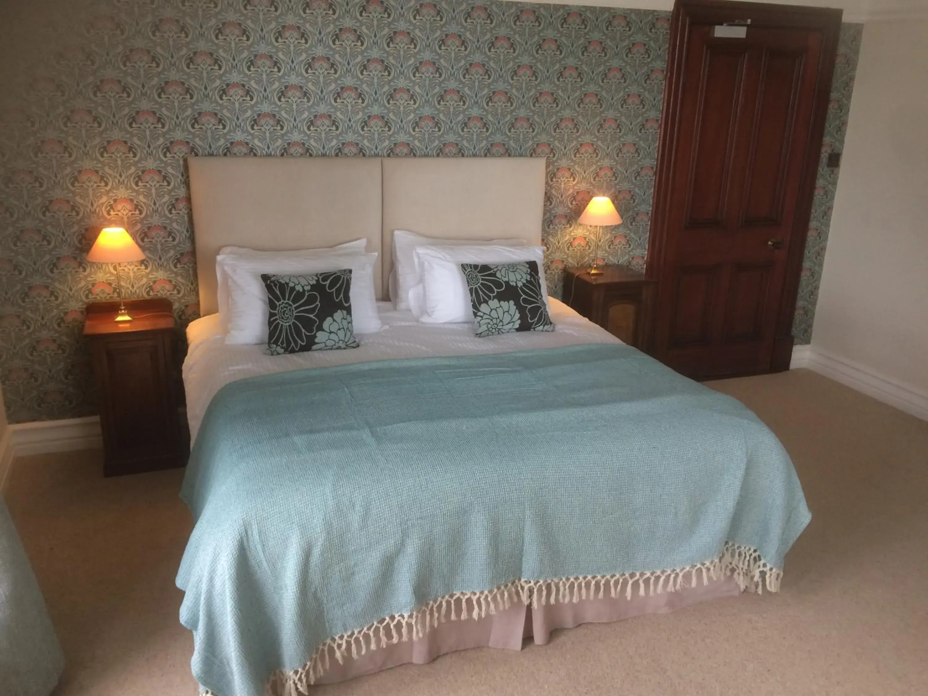 Deluxe Double or Twin Room with Sea View in The Old Vicarage NI B&B Deluxe Double or Twin Room with Sea View in The Old Vicarage NI B&B